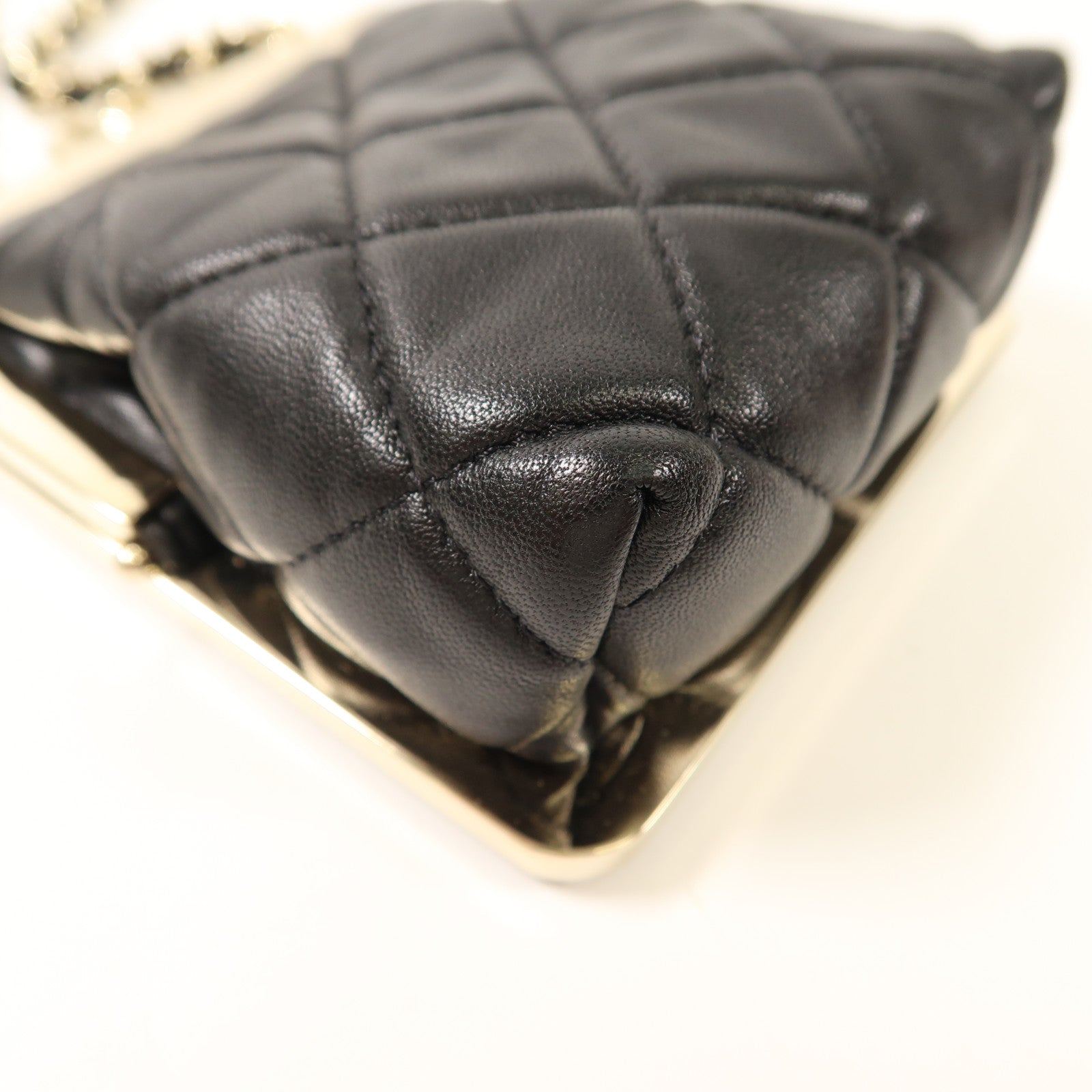 CHANEL 羊皮皮革Mini Chain Shoulder Bag金扣鏈帶肩背袋