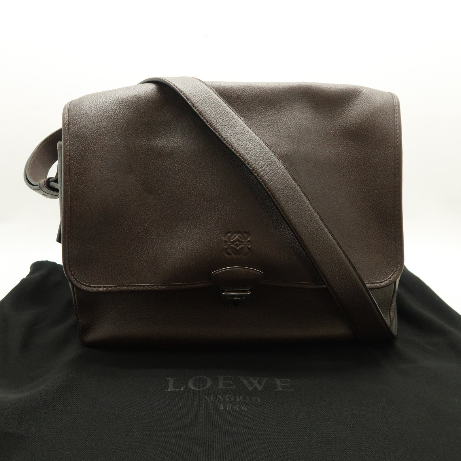 LOEWE 牛皮皮革Shoulder Bag銀扣肩背袋啡色