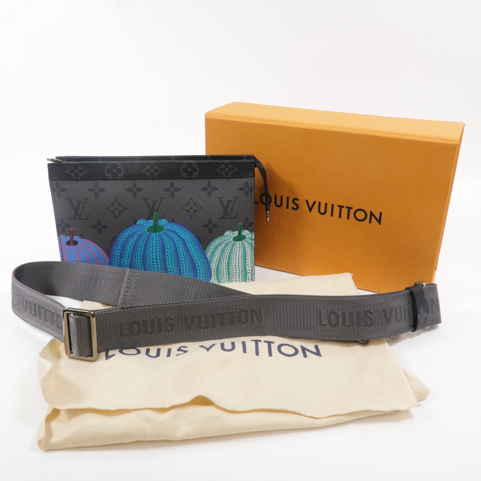 LOUIS VUITTON Monogram Eclipse LVxYK Gaston肩背袋