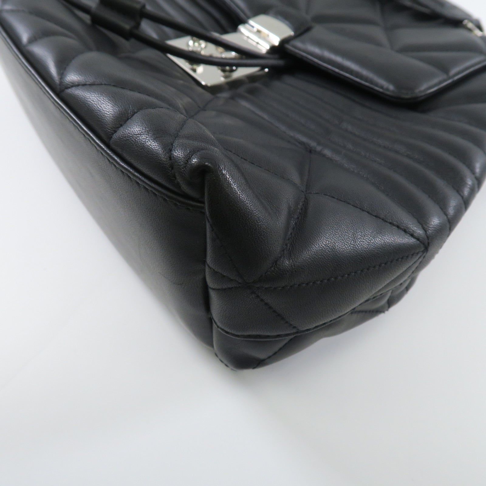 Furla 牛皮皮革Backpack銀扣鏈帶背包黑色