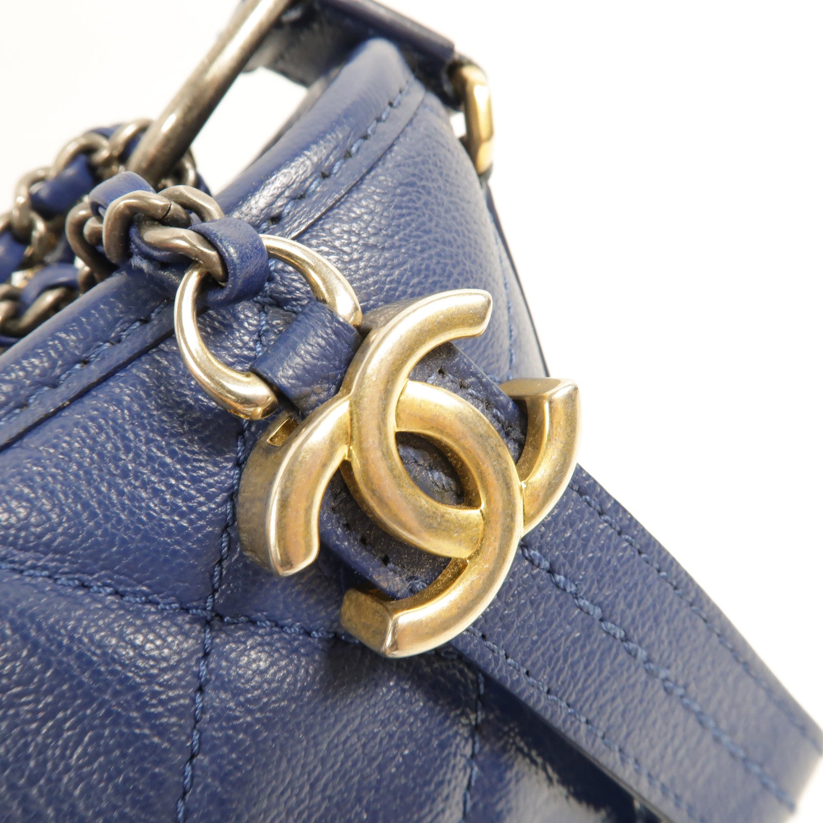 CHANEL 牛皮皮革Gabrielle Small鏈帶肩背袋