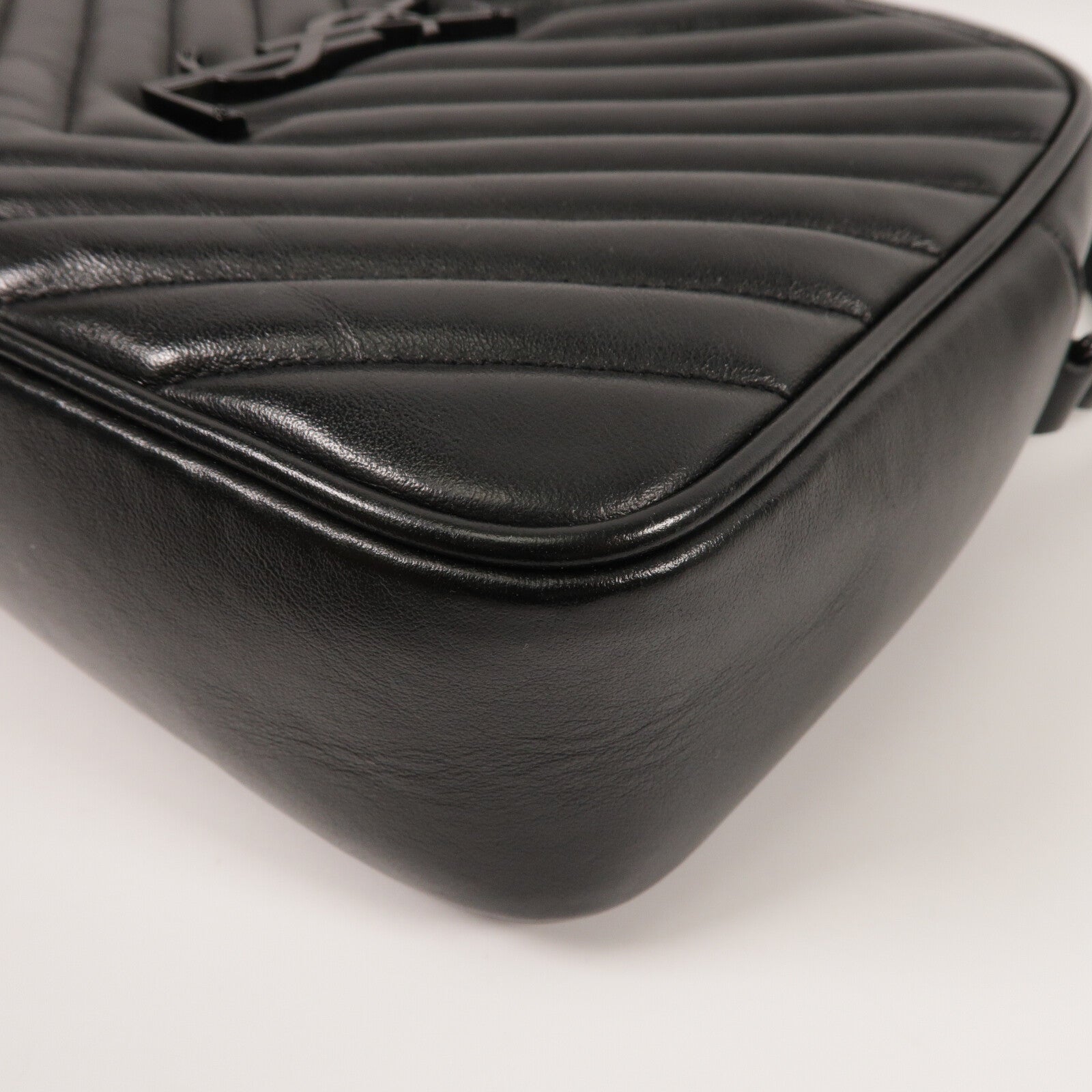 YVES SAINT LAURENT 牛皮皮革Lou Camera Bag肩背袋