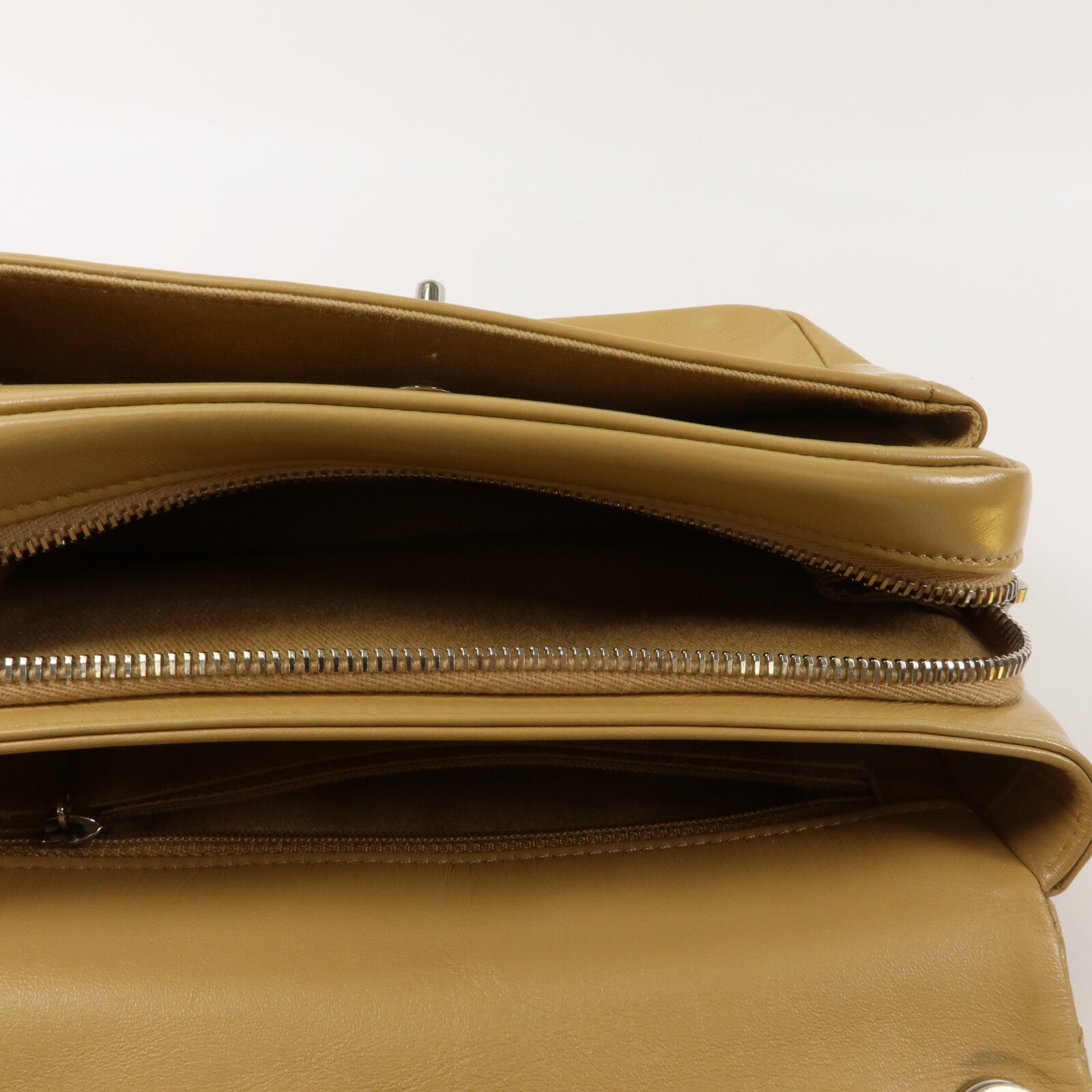 CHANEL 牛皮皮革Flap Bag鏈帶肩背袋