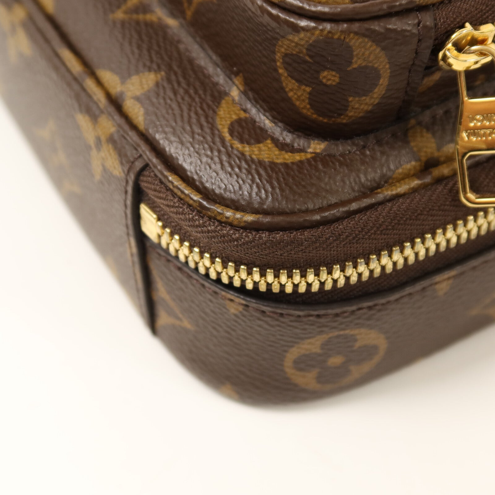 LOUIS VUITTON Monogram Utility金扣手挽肩背兩用袋