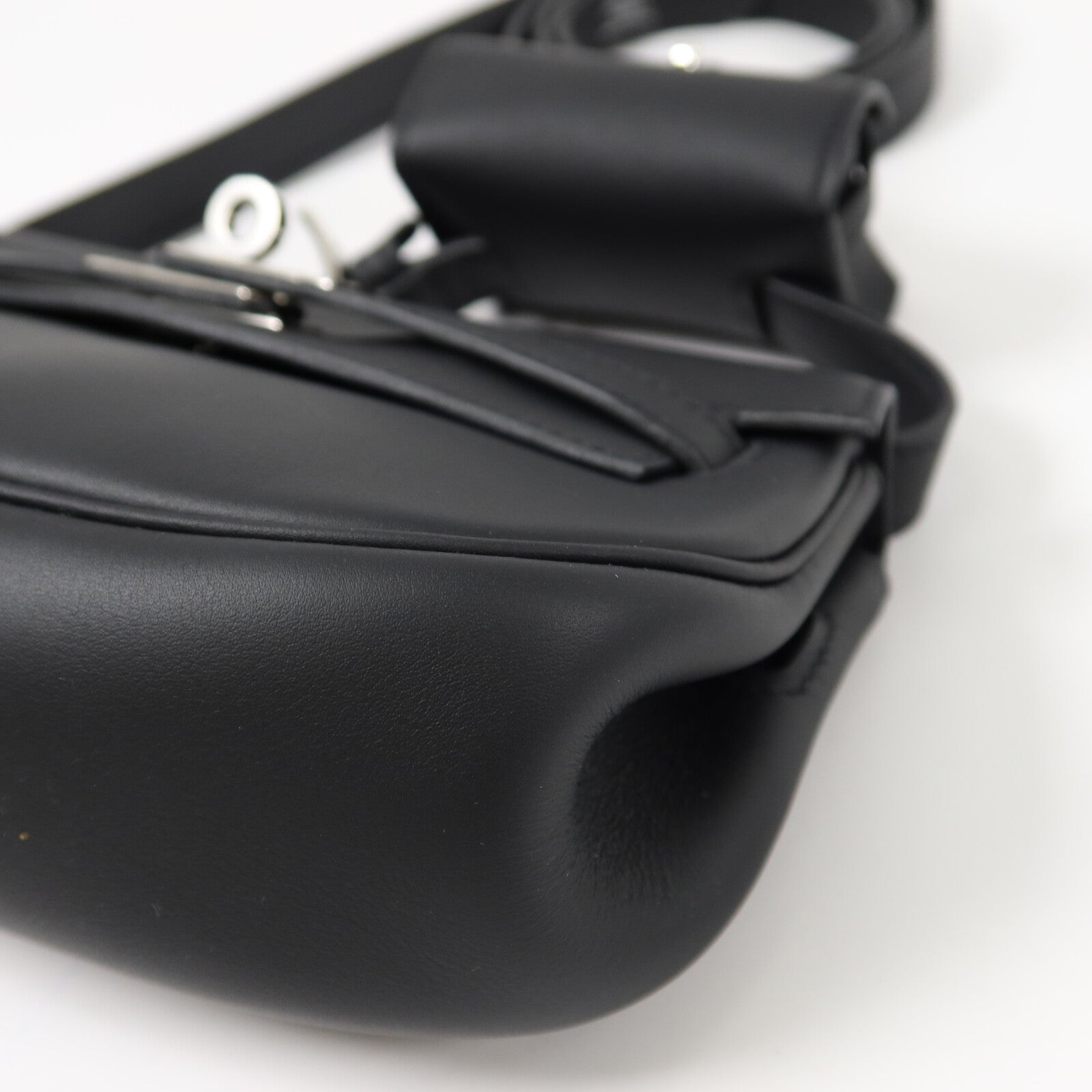 HERMES Swift皮革Kelly Moove肩背袋Noir