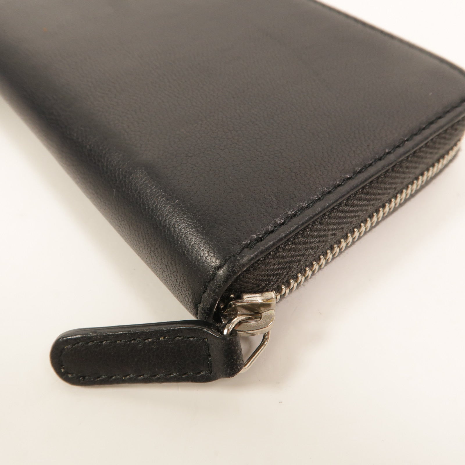 CHANEL 羊皮皮革Studded CC Zip Around Wallet長錢包