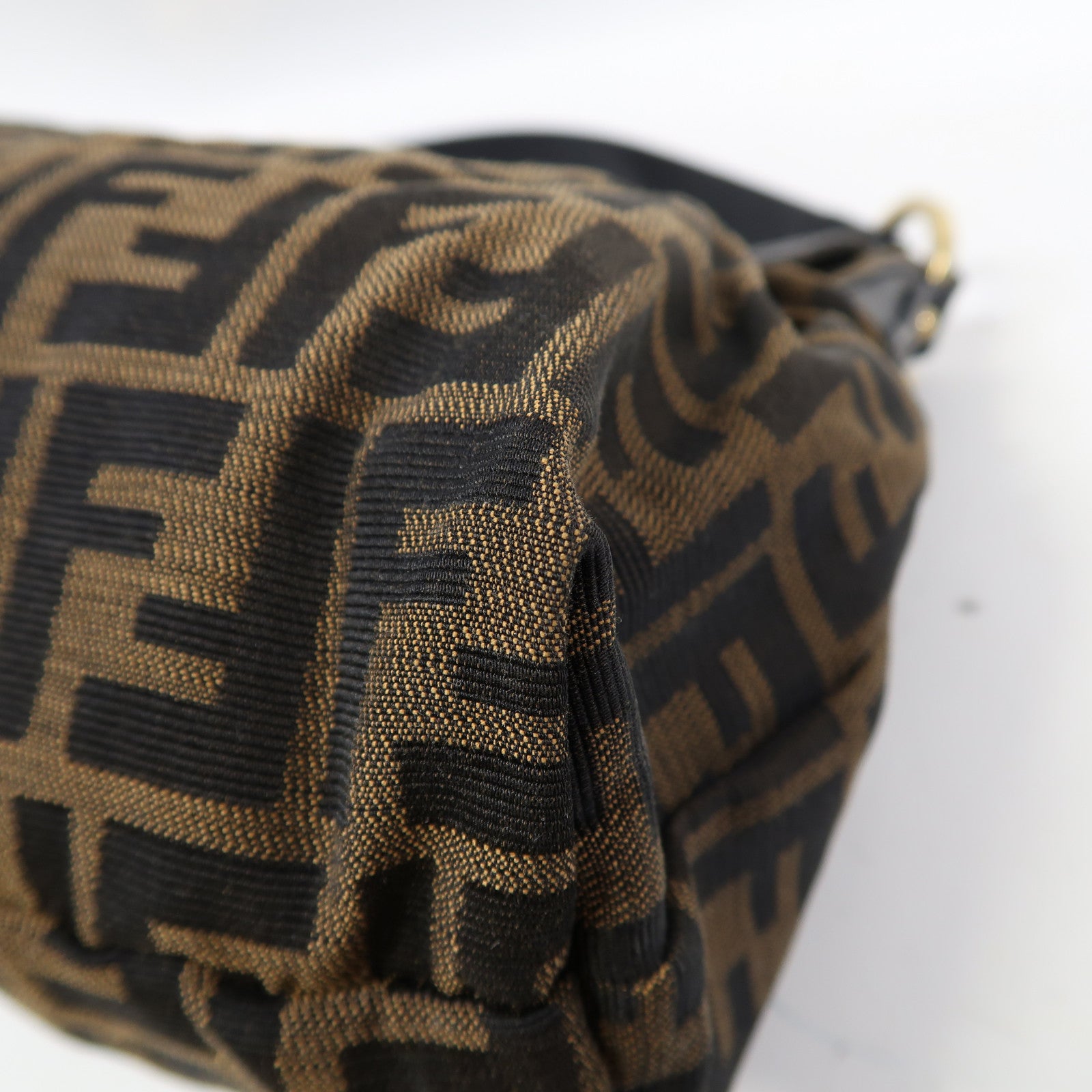 FENDI 帆布Shoulder Bag金扣肩背袋啡色