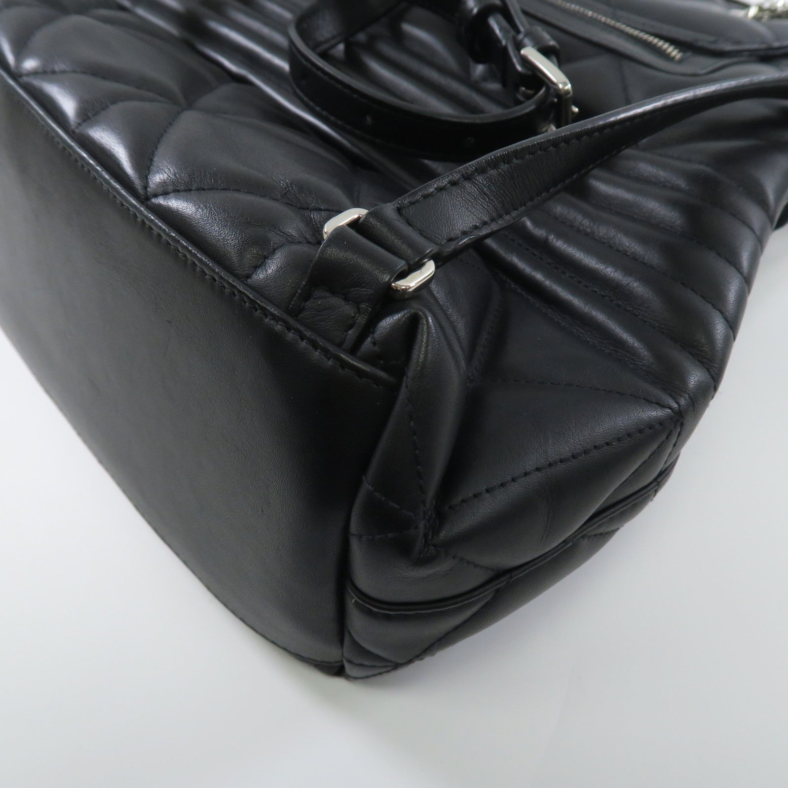 Furla 牛皮皮革Backpack銀扣鏈帶背包黑色
