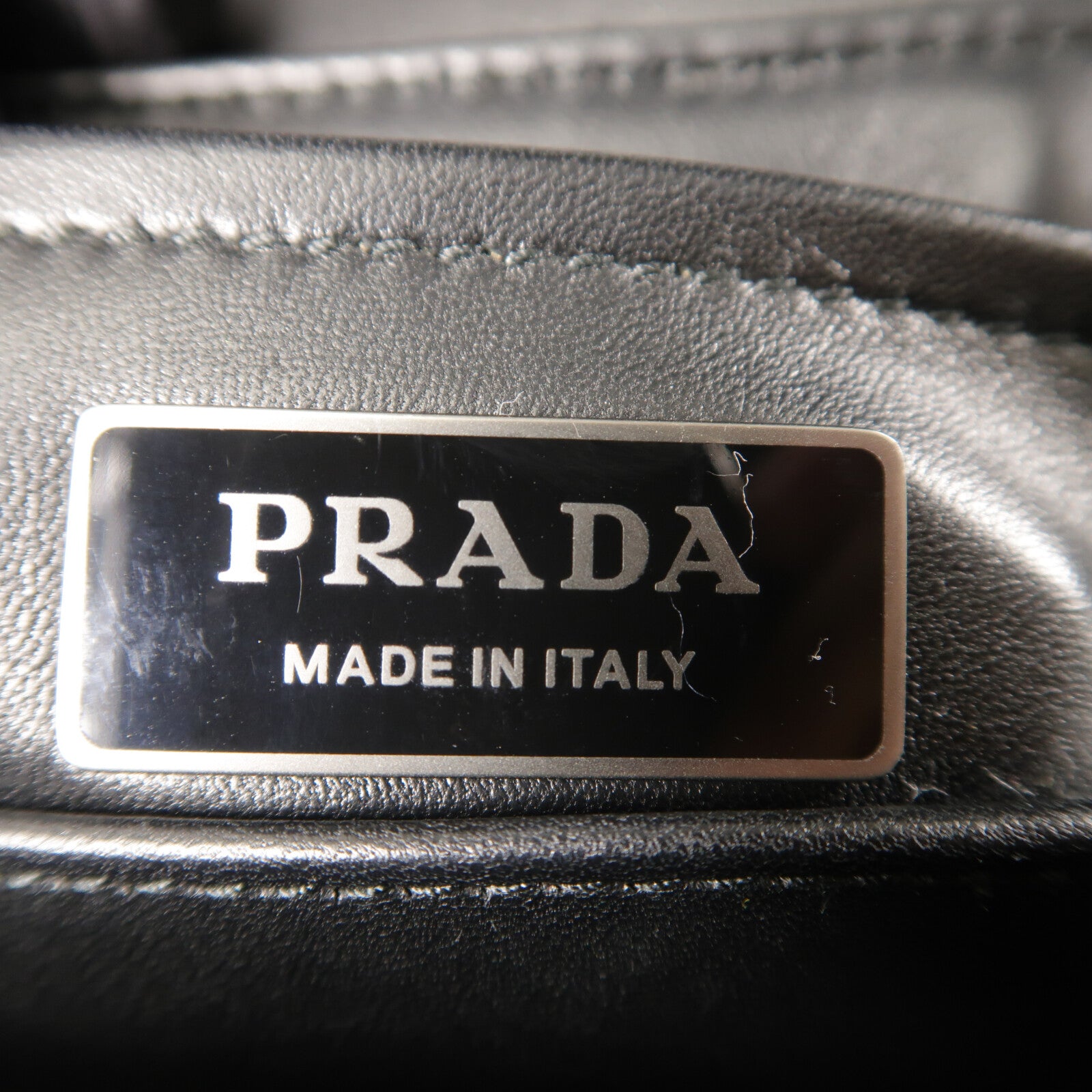 PRADA 羊皮皮革Spectrum鏈帶肩背袋