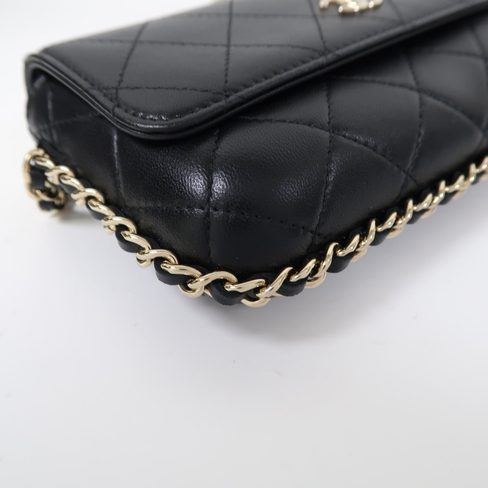 CHANEL 菱格牛皮皮革Chain Shoulder金扣鏈帶肩背袋黑色