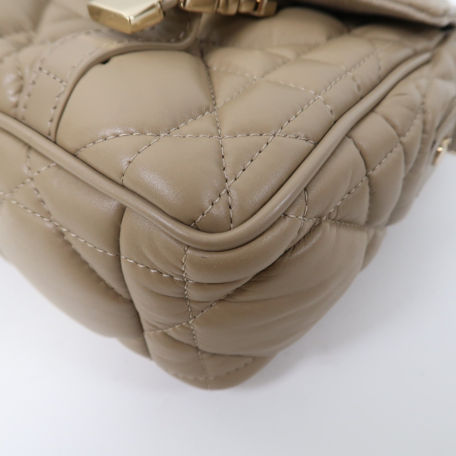 Dior 牛皮皮革Diorcamp金扣肩背袋米色