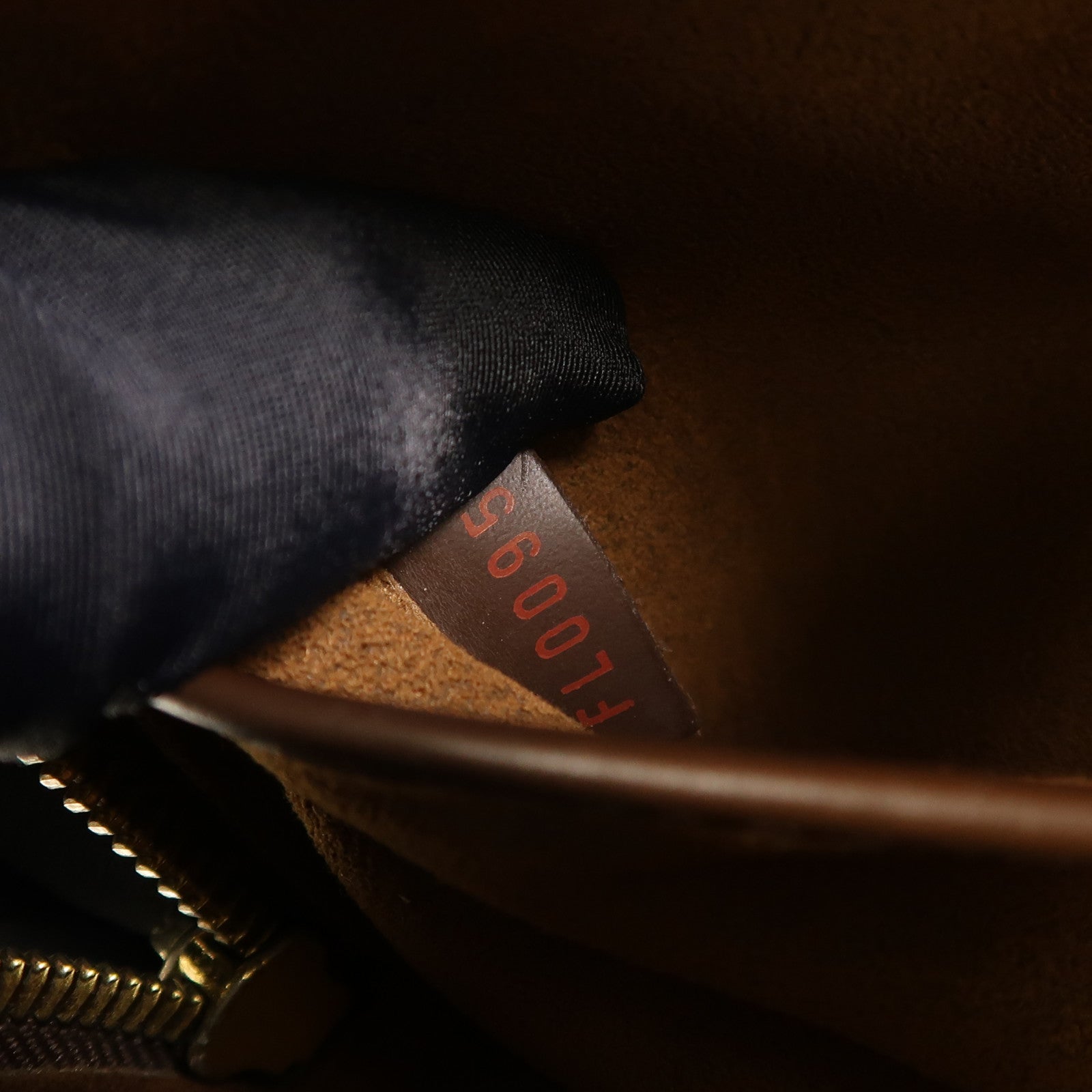 LOUIS VUITTON Damier Saint Louis Clutch Bag金扣手拿包