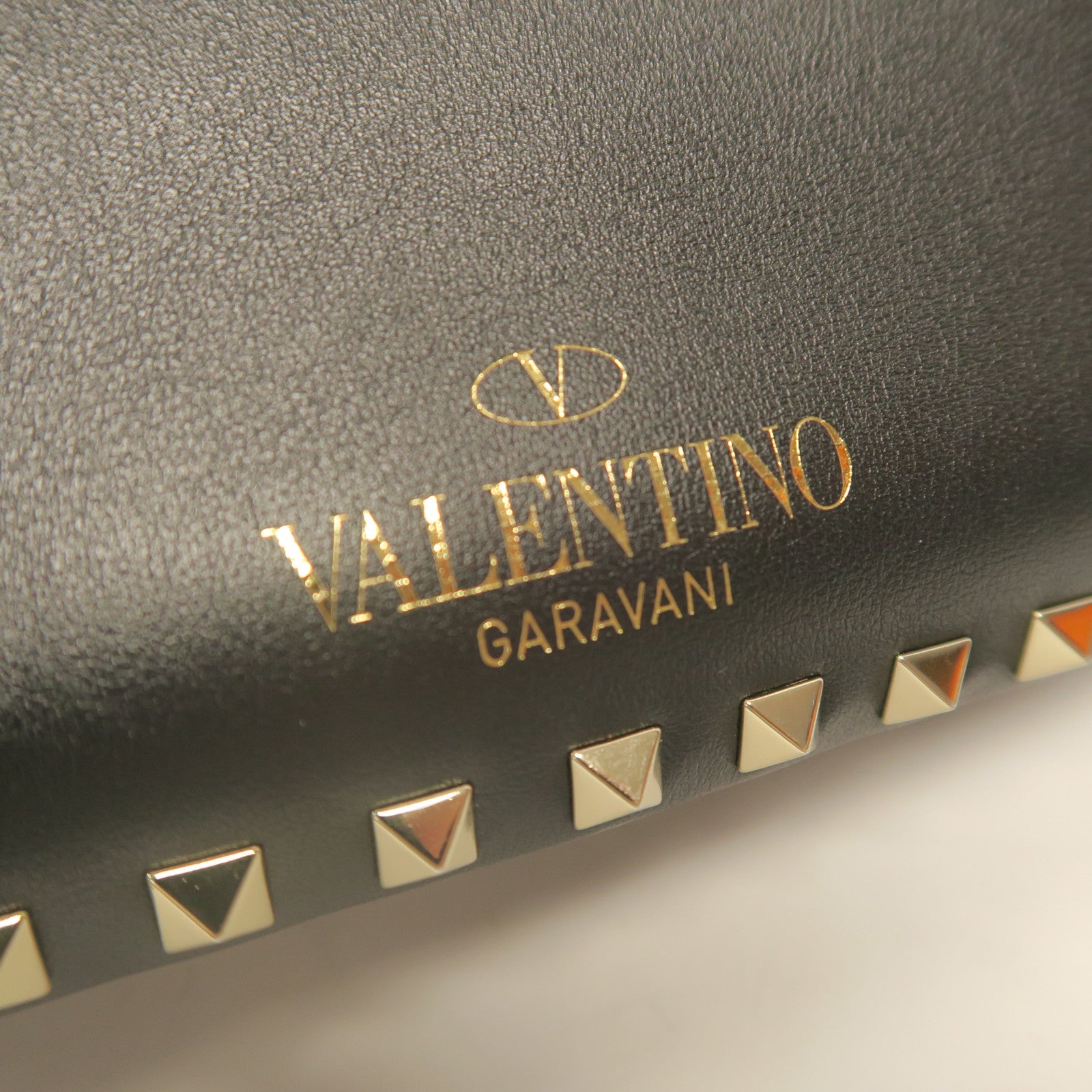 Valentino 【激減優惠】牛皮皮革Shoulder Bag金扣肩背袋黑色