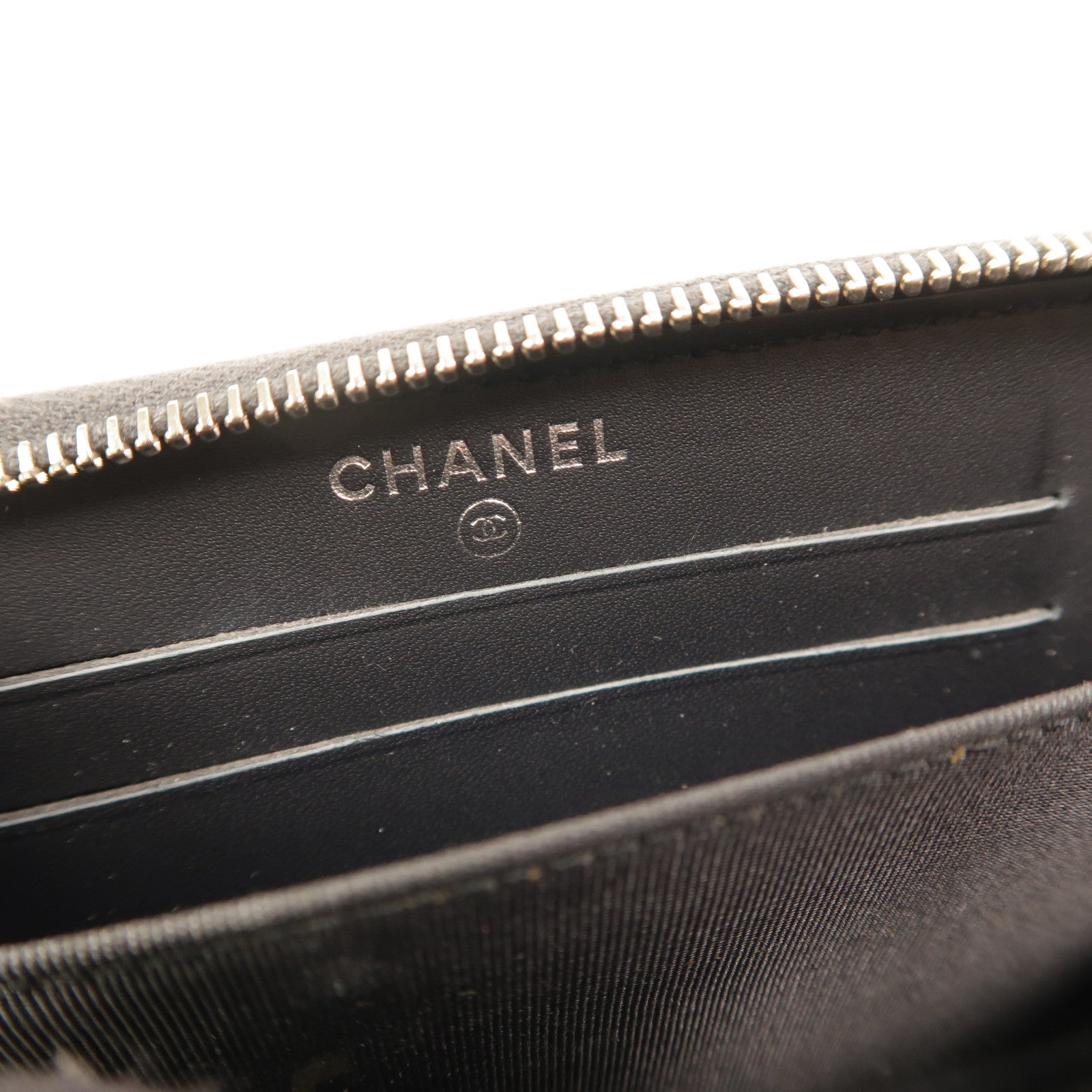 CHANEL 羊皮皮革Studded CC Zip Around Wallet長錢包