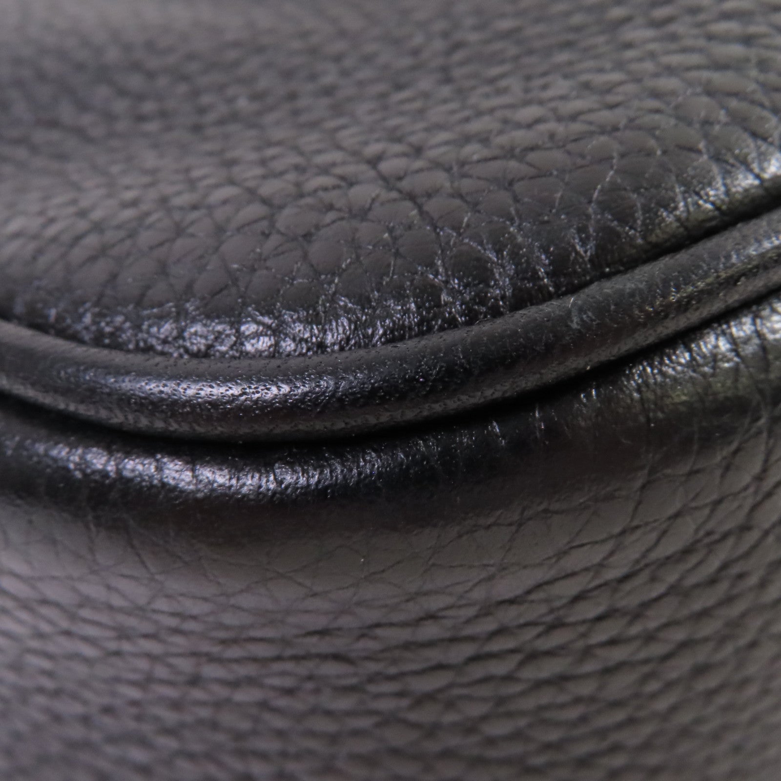 GUCCI 牛皮皮革Soho Small Disco Shoulder Bag金扣肩背袋黑色