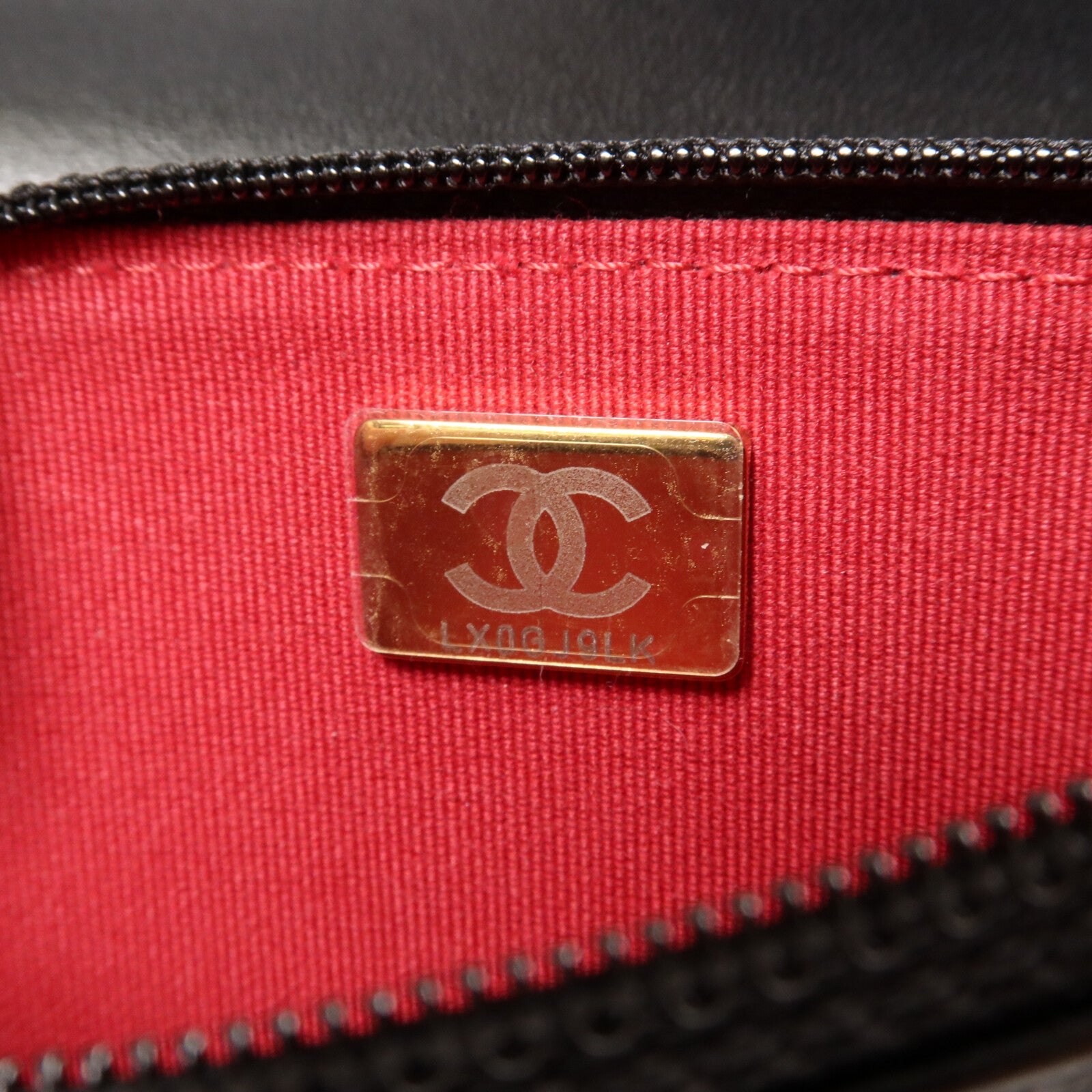 CHANEL 羊皮皮革C19 Wallet On Chain鏈帶手挽肩背兩用袋