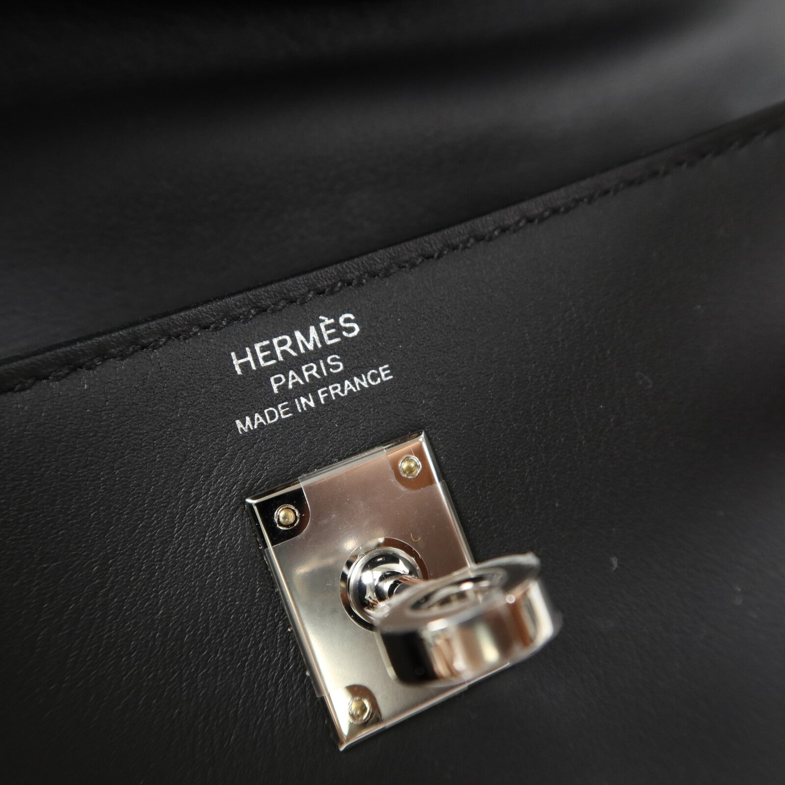 HERMES Swift皮革Kelly Moove肩背袋Noir