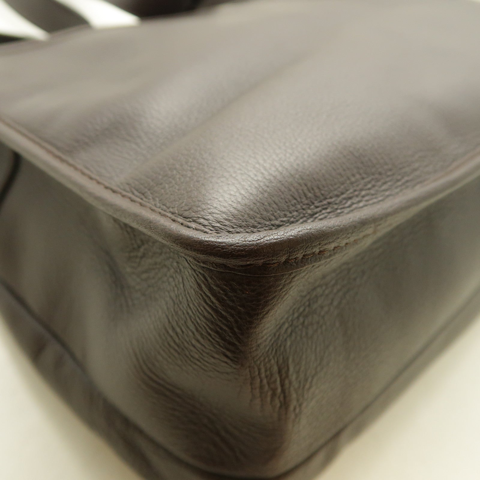 LOEWE 牛皮皮革Shoulder Bag銀扣肩背袋啡色