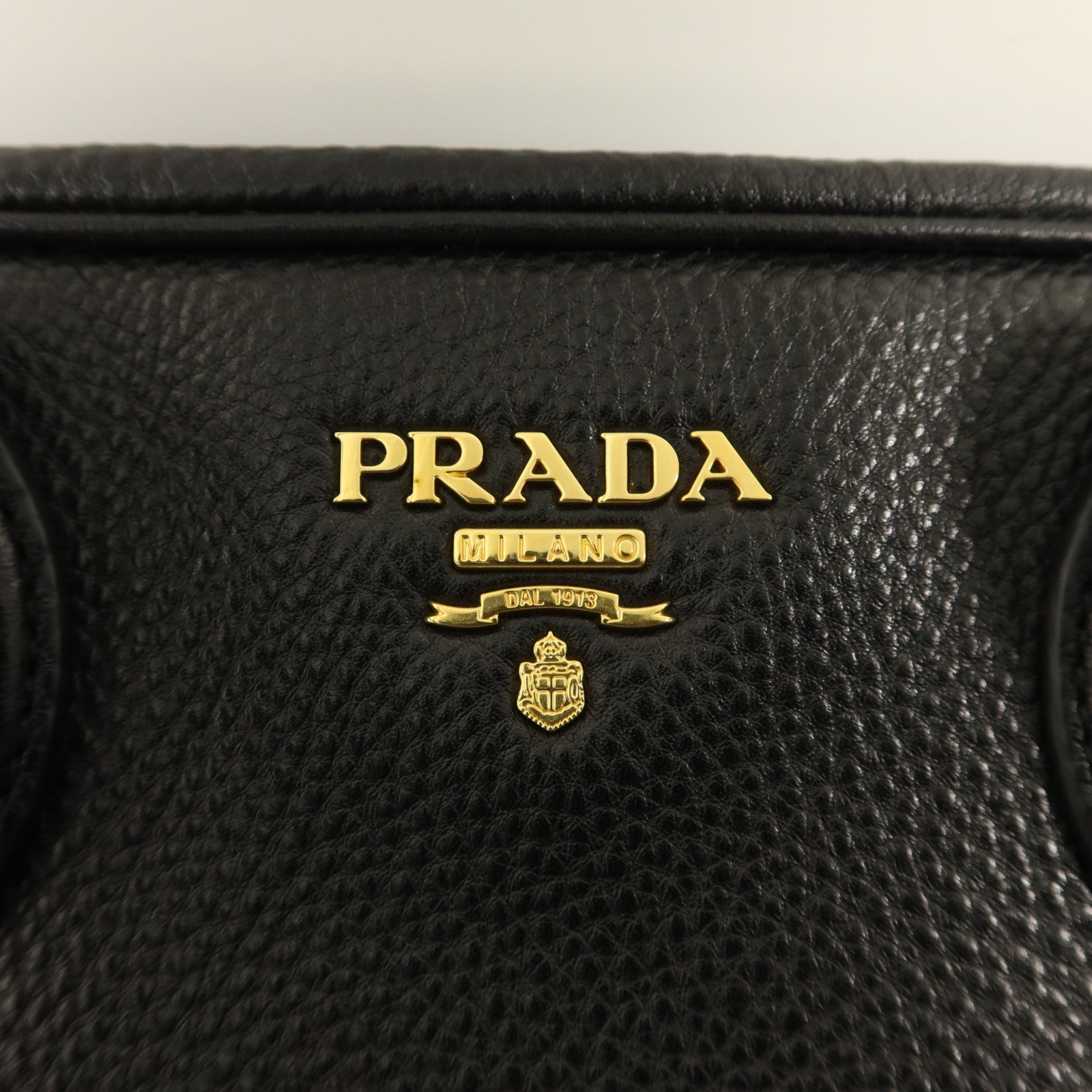 PRADA 牛皮皮革Shoulder Bag金扣肩背袋