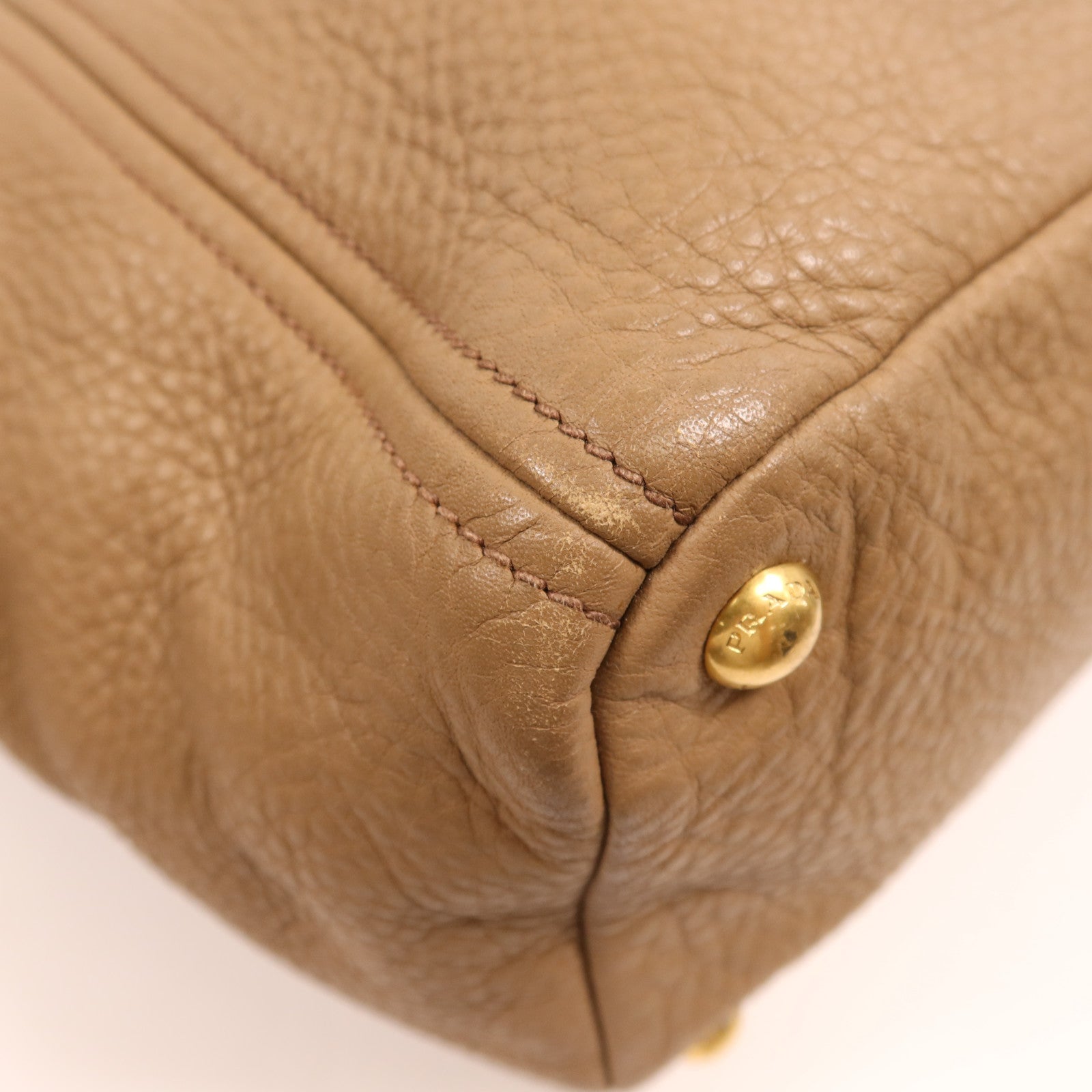 PRADA 牛皮皮革Shoulder Bag金扣肩背袋