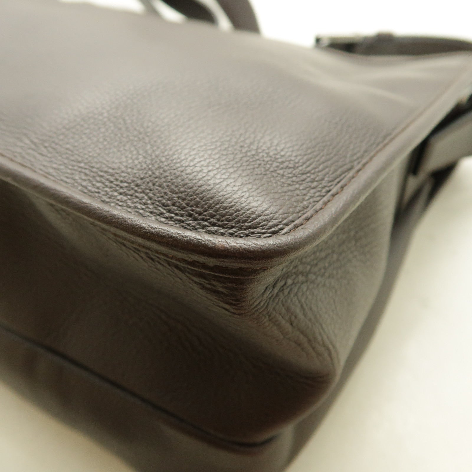 LOEWE 牛皮皮革Shoulder Bag銀扣肩背袋啡色