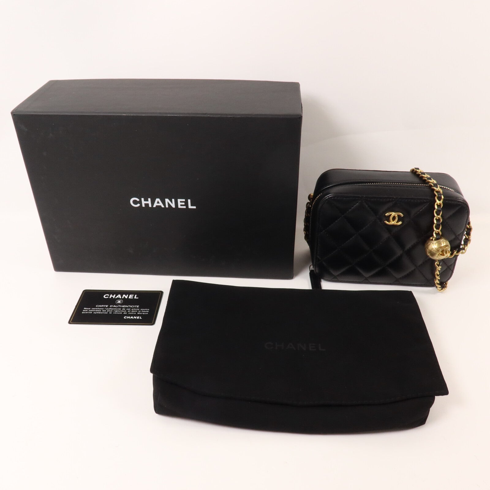 CHANEL 羊皮皮革Mini Vanity with Gold Ball鏈帶肩背袋