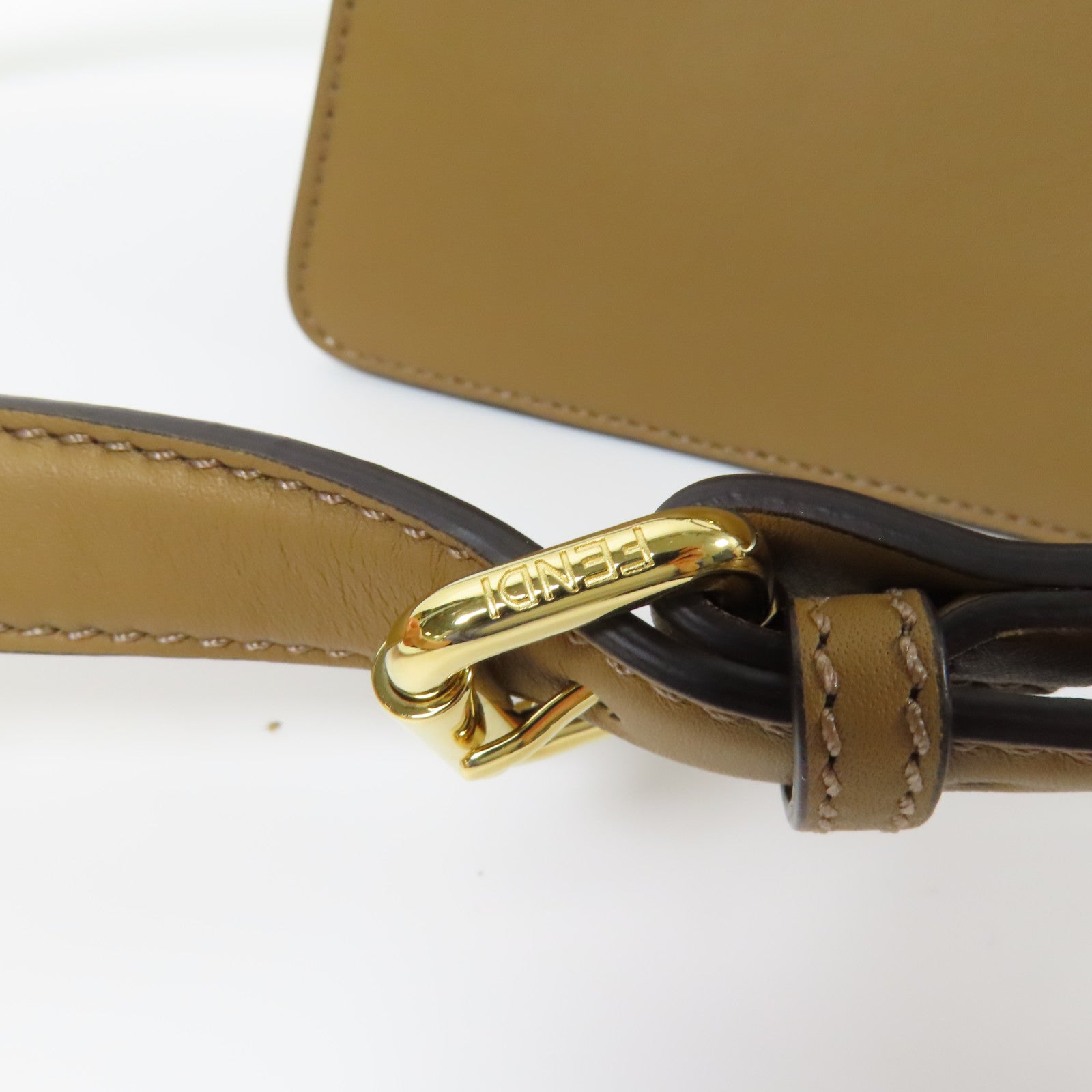 FENDI 牛皮皮革Peekaboo金扣手挽肩背兩用袋