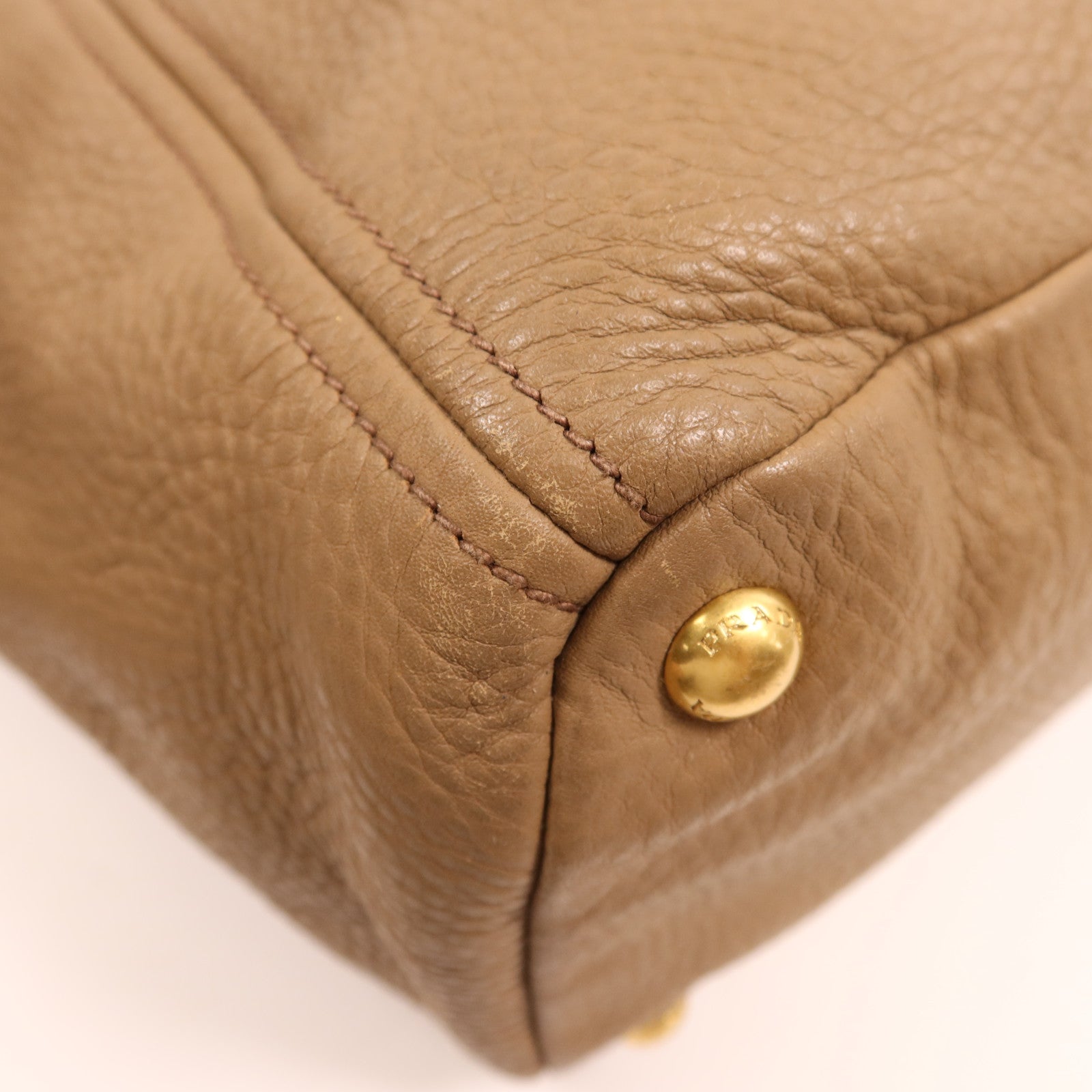 PRADA 牛皮皮革Shoulder Bag金扣肩背袋