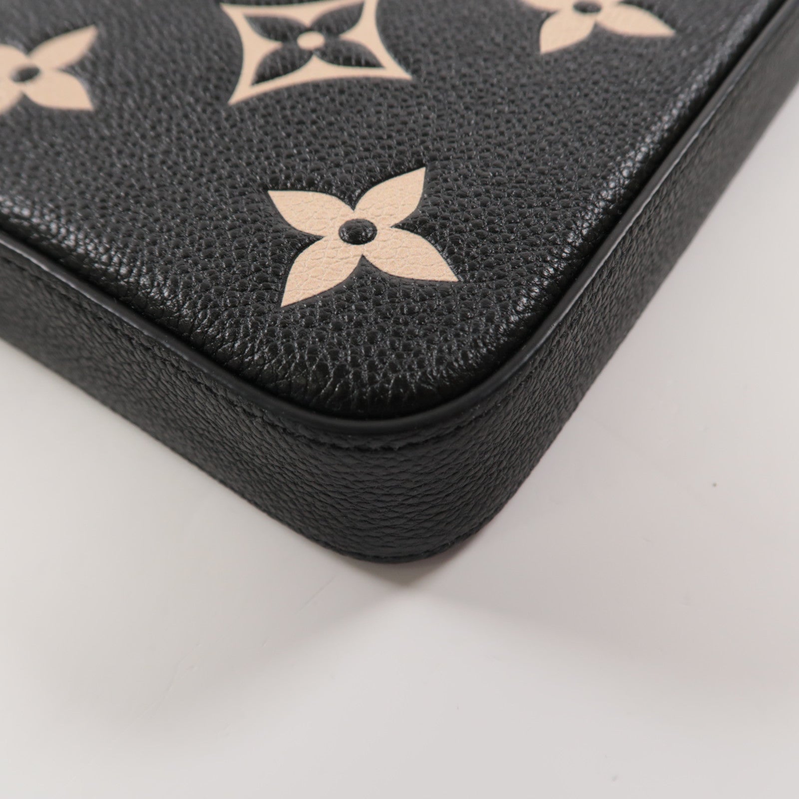 LOUIS VUITTON Monogram Empreinte Felicie Pochette鏈帶肩背袋黑色/米色