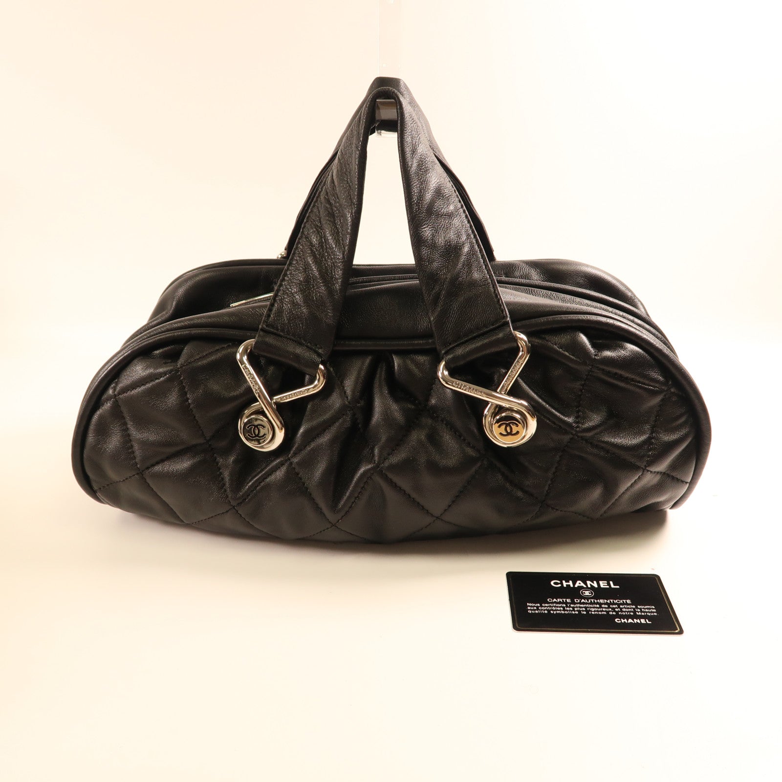 CHANEL 羊皮皮革Shoulder Bag銀扣肩背袋