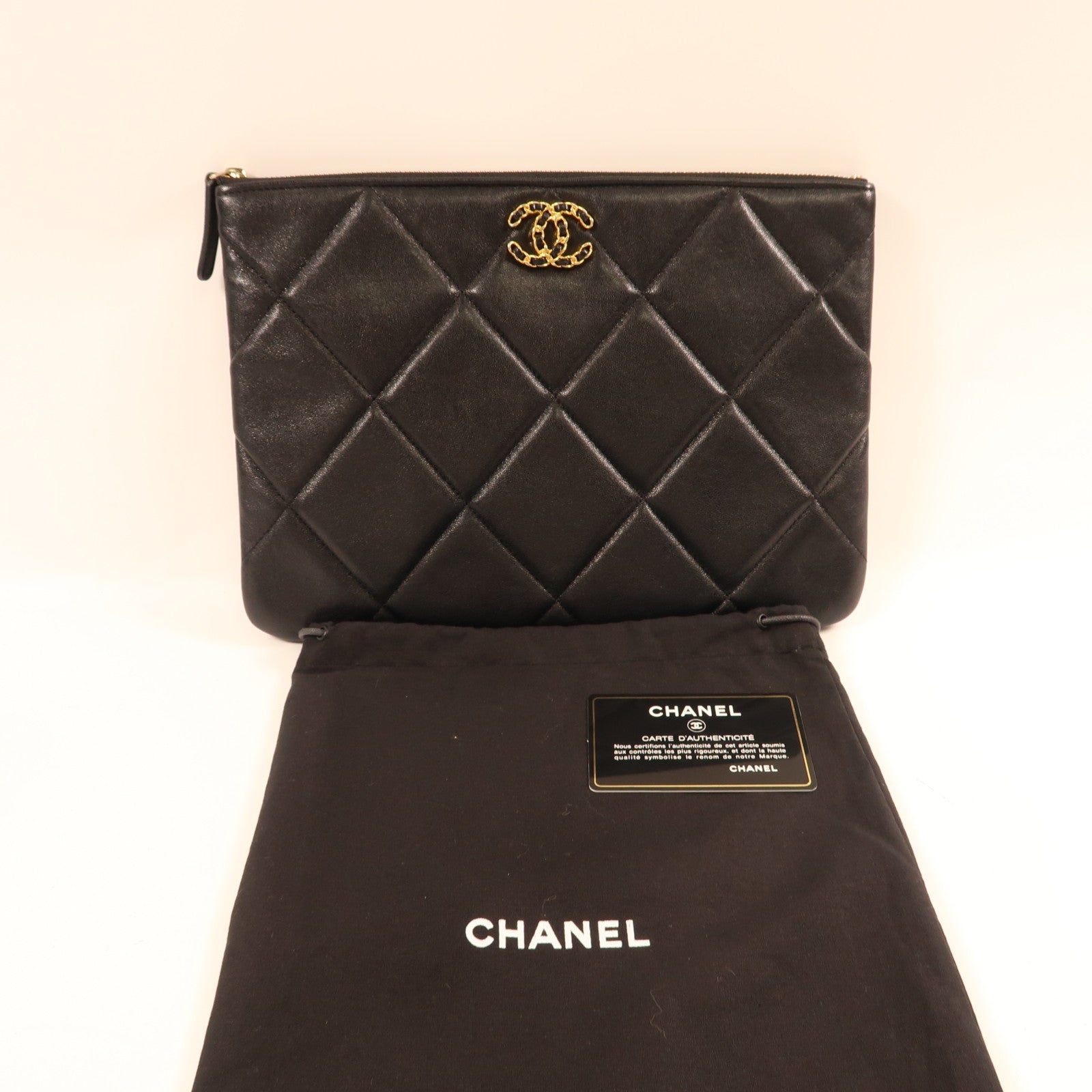 CHANEL 羊皮皮革Clutch金扣手拿包黑色