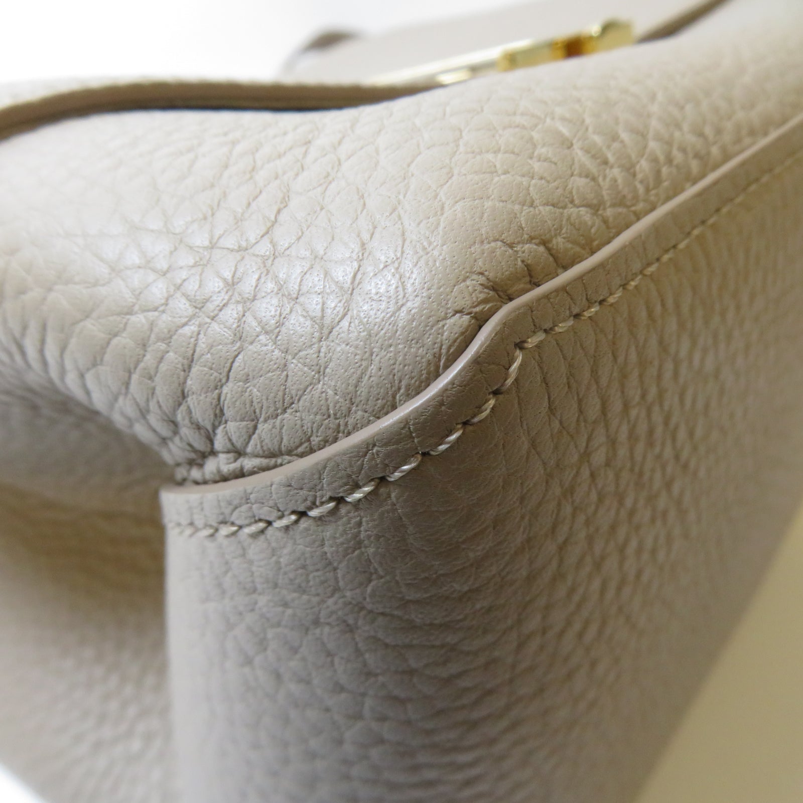 LOUIS VUITTON 【激減優惠】牛皮皮革Volta金扣手挽肩背兩用袋米色