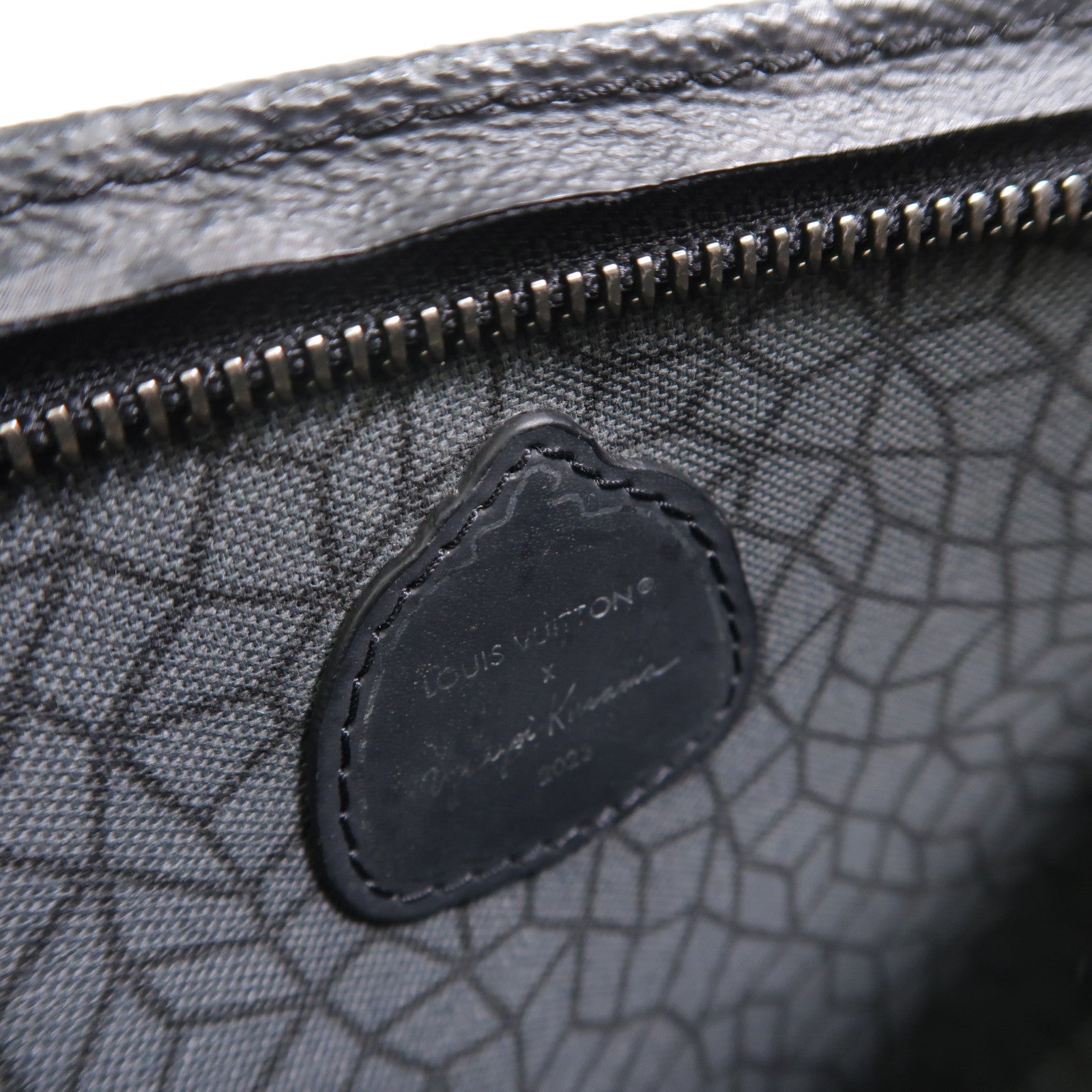 LOUIS VUITTON Monogram Eclipse LVxYK Gaston肩背袋