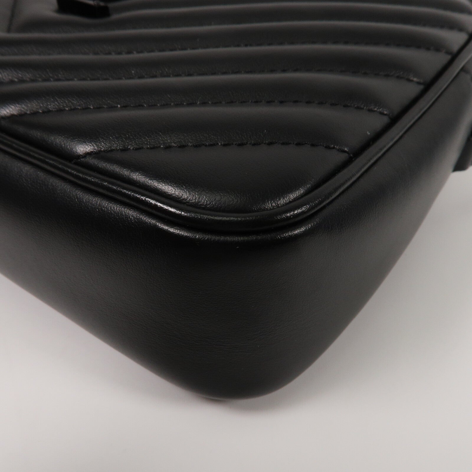 SAINT LAURENT 牛皮皮革Lou Camera肩背袋