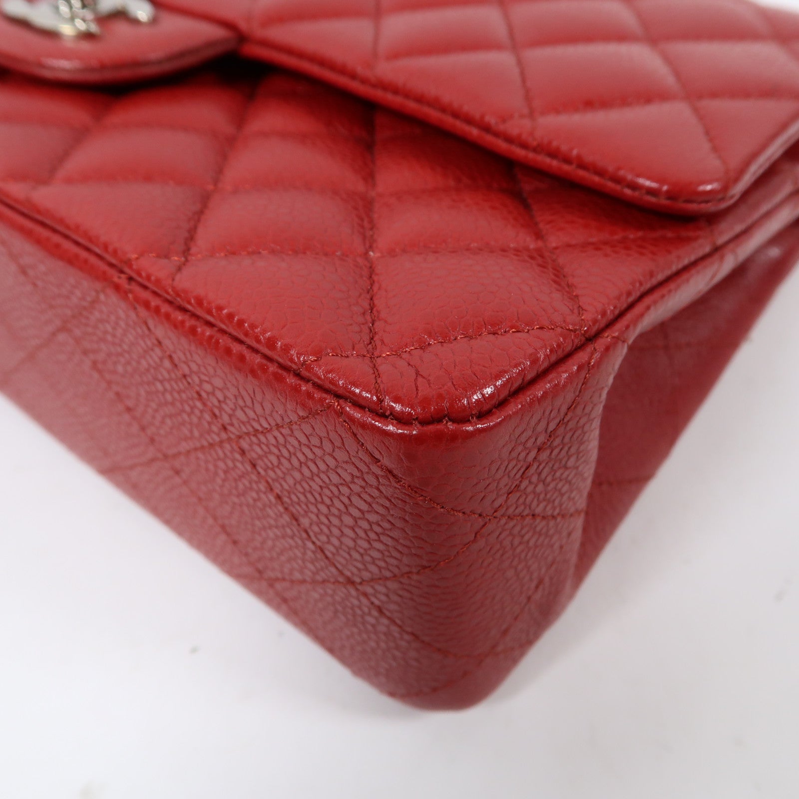 CHANEL 菱格Caviar皮革Classic Flap 25銀扣鏈帶肩背袋紅色