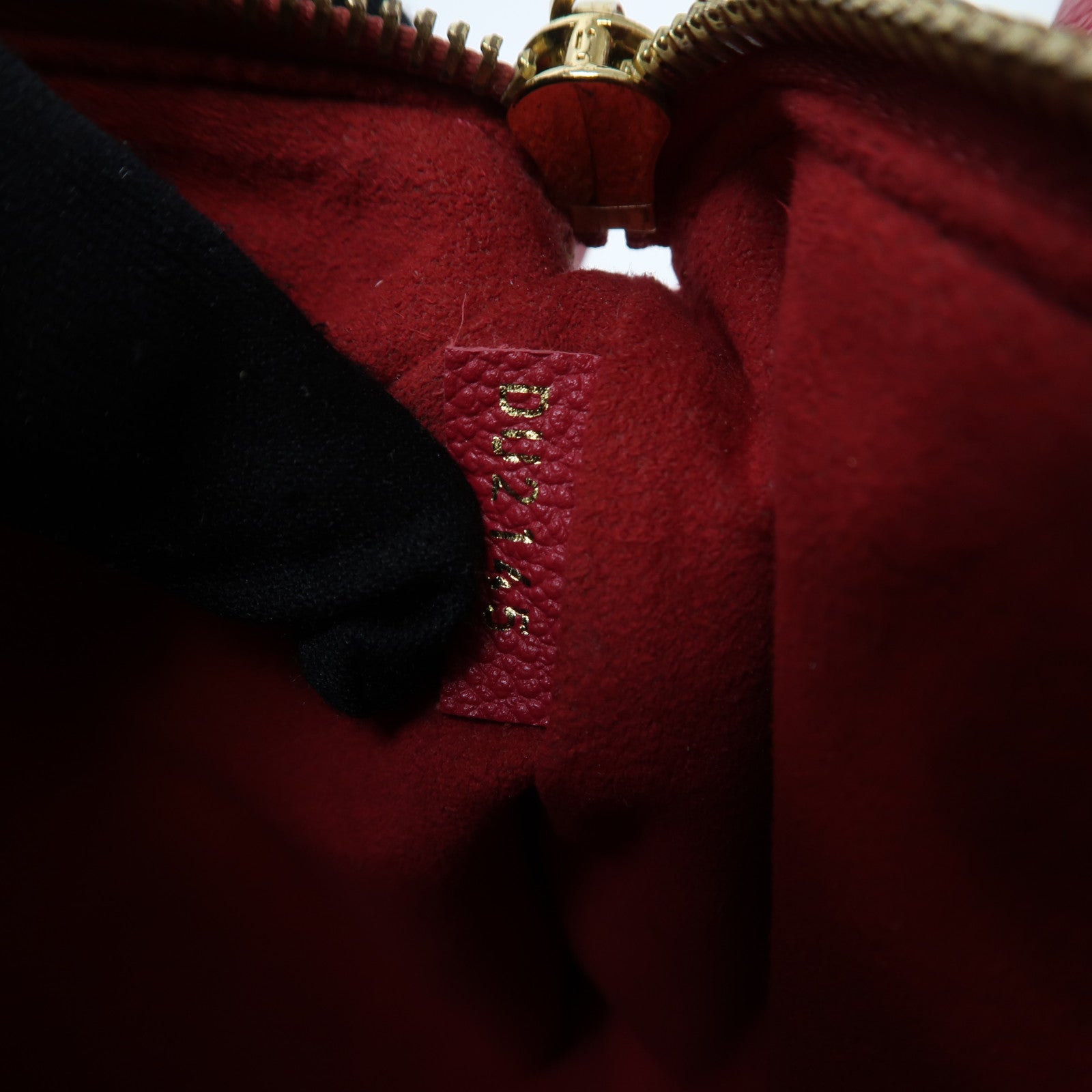 LOUIS VUITTON Monogram Empreinte Twice金扣肩背袋紅色