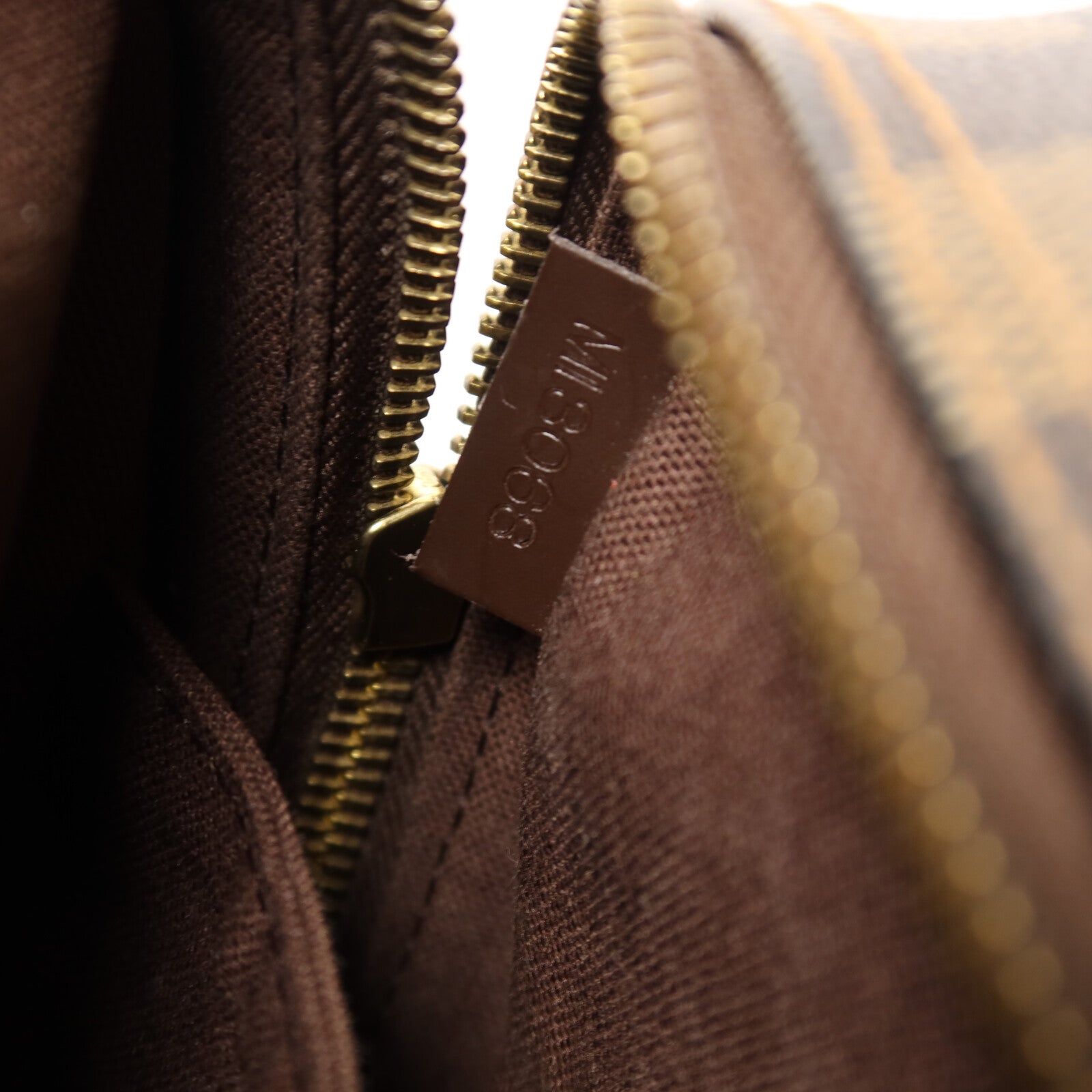 LOUIS VUITTON Damier Olav PM肩背袋
