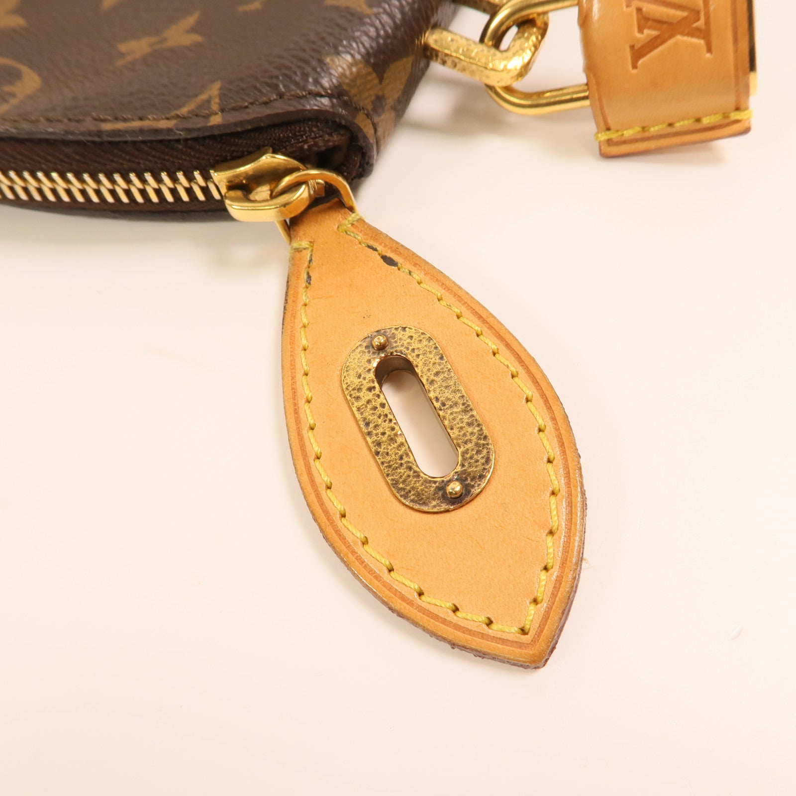 LOUIS VUITTON Monogram Lockit Chain金扣鏈帶手挽袋