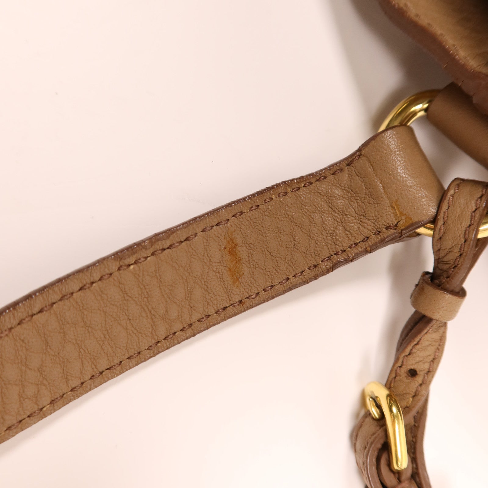 PRADA 牛皮皮革Shoulder Bag金扣肩背袋
