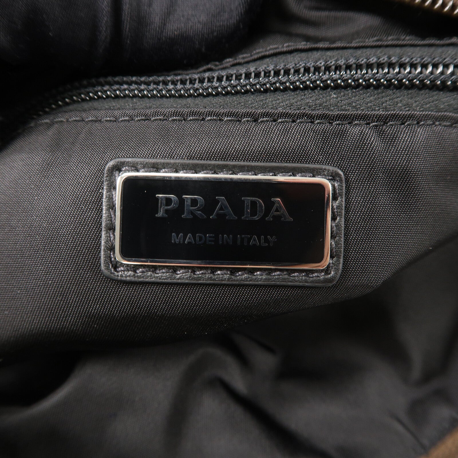 PRADA 尼龍Shoulder Bag(Re-Nylon)肩背袋