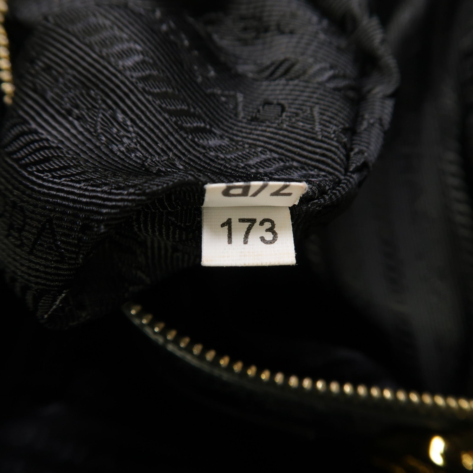 PRADA 尼龍/牛皮皮革2 Way Shoulder金扣手挽肩背兩用袋黑色