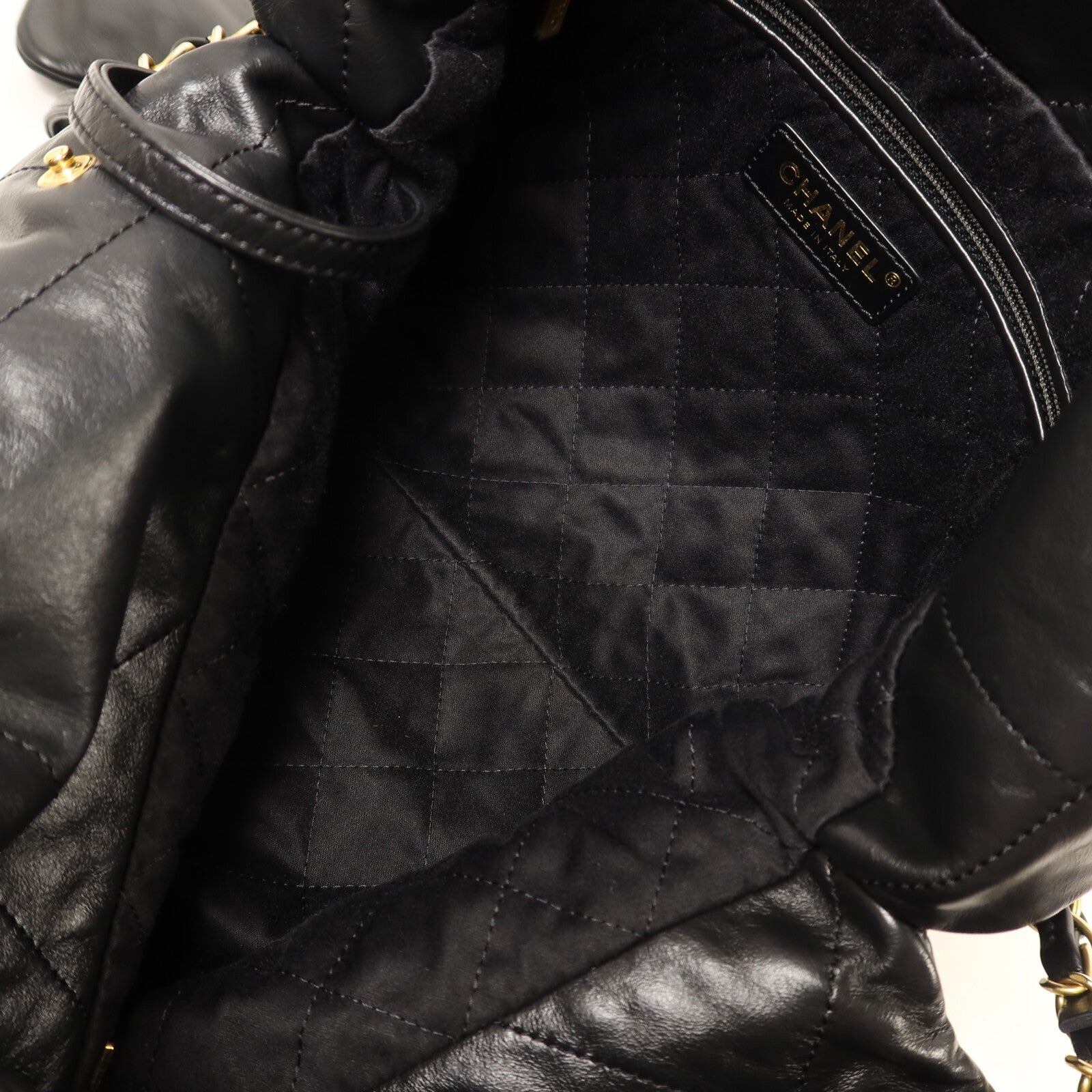 CHANEL 牛皮皮革Chanel 22 Small鏈帶肩背袋