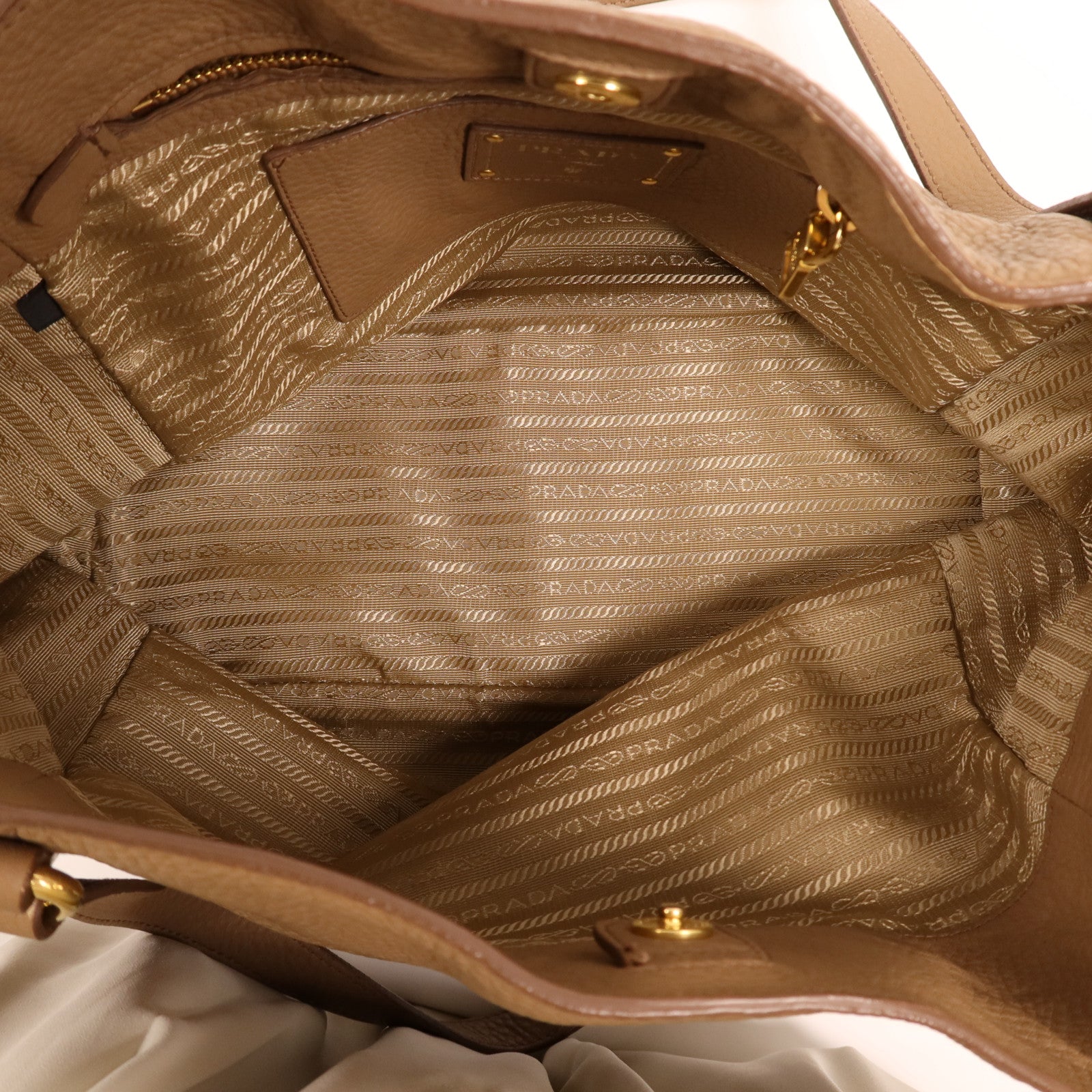 PRADA 牛皮皮革Shoulder Bag金扣肩背袋