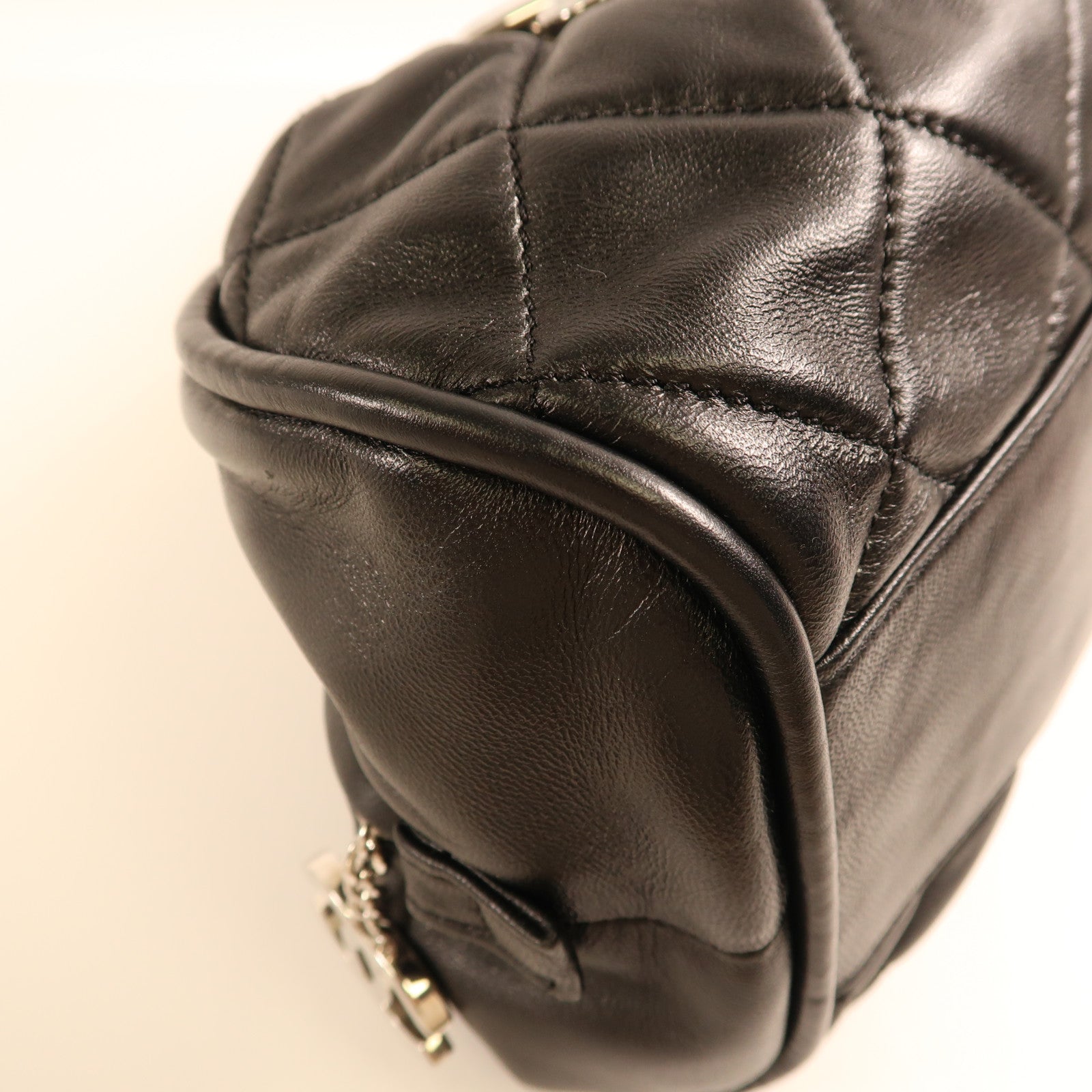 CHANEL 羊皮皮革Shoulder Bag銀扣肩背袋