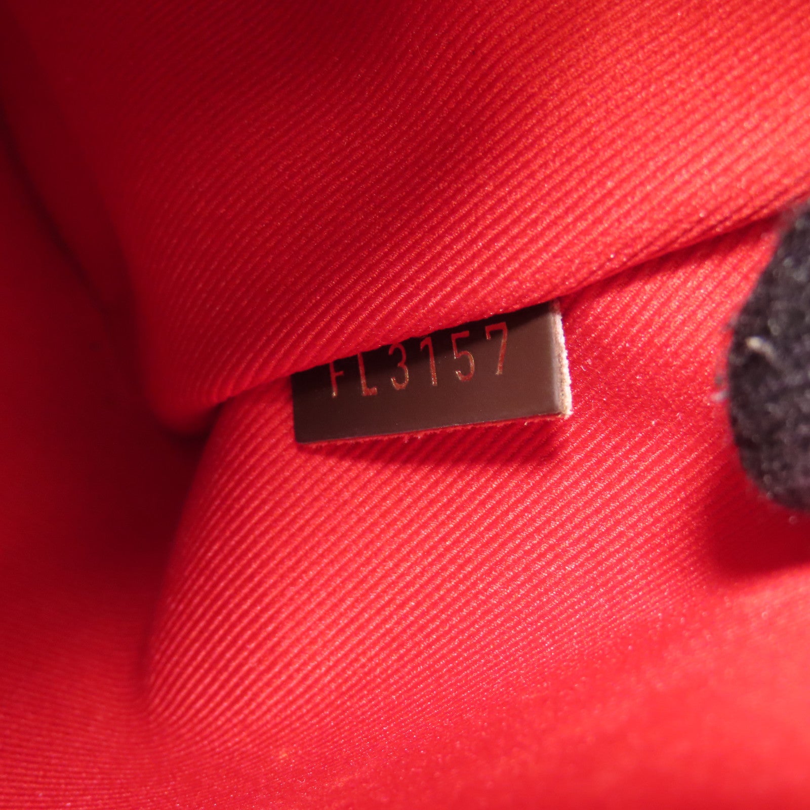 LOUIS VUITTON Damier Croisette金扣手挽袋