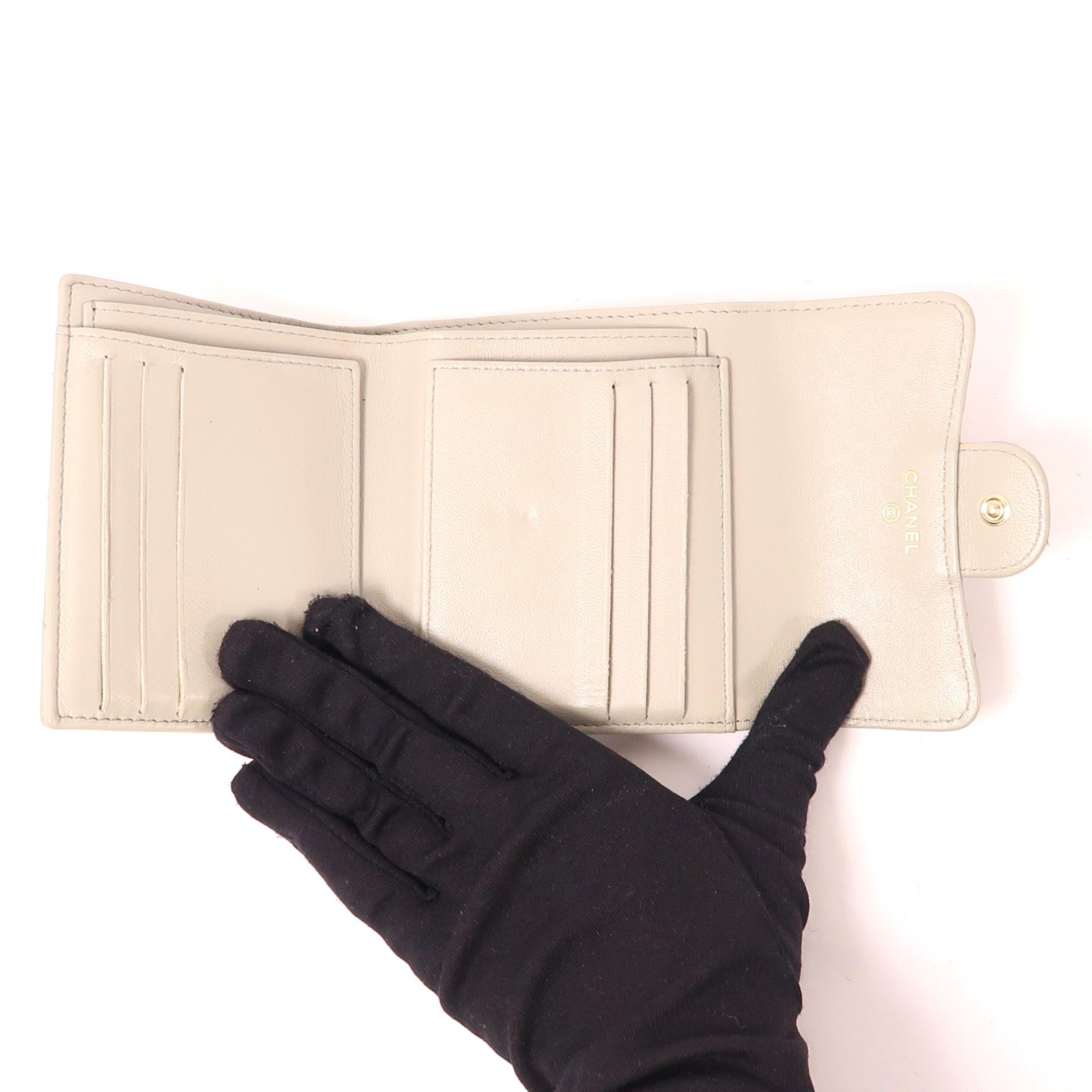 CHANEL 羊皮皮革Wallet金扣錢包