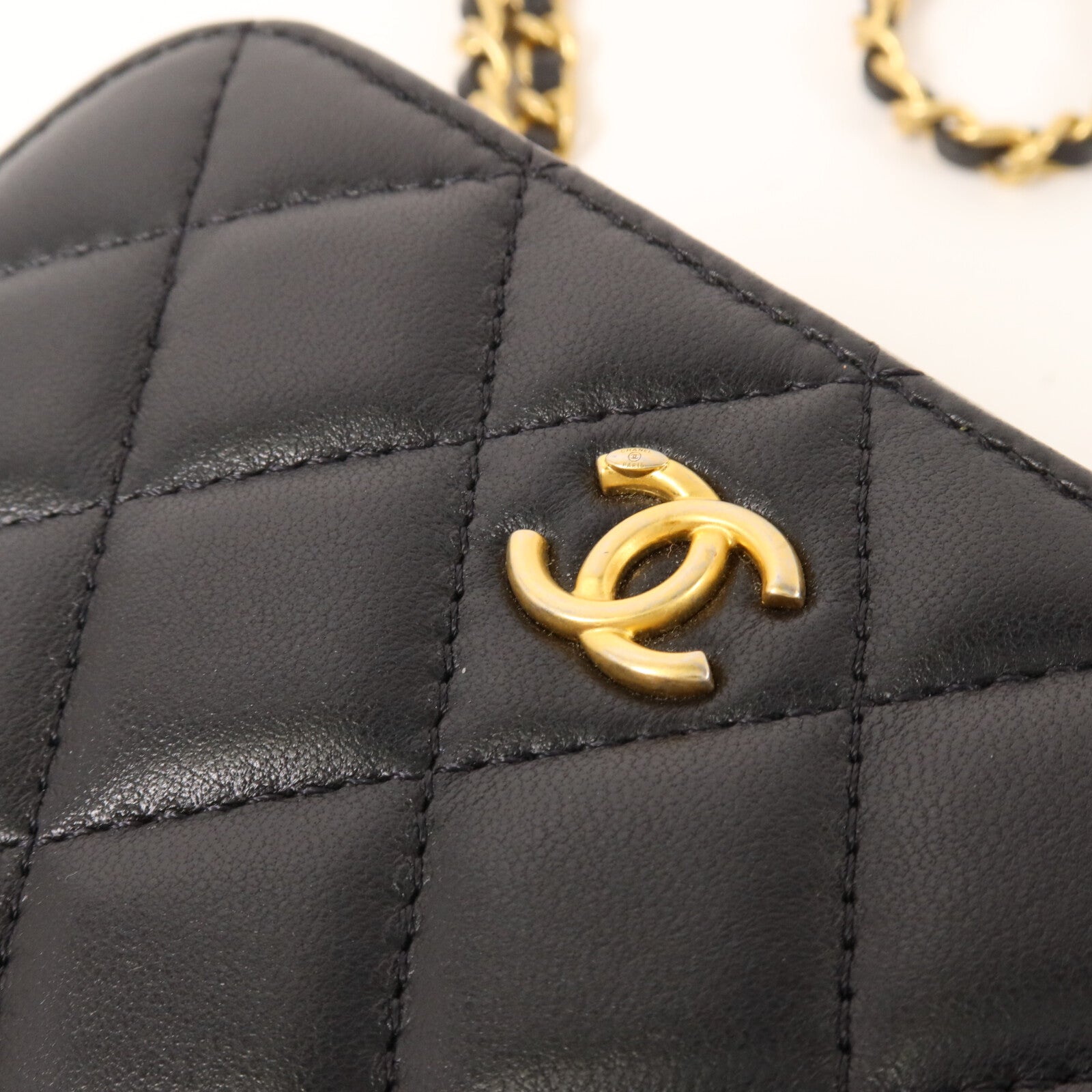 CHANEL 羊皮皮革Mini Vanity with Gold Ball鏈帶肩背袋