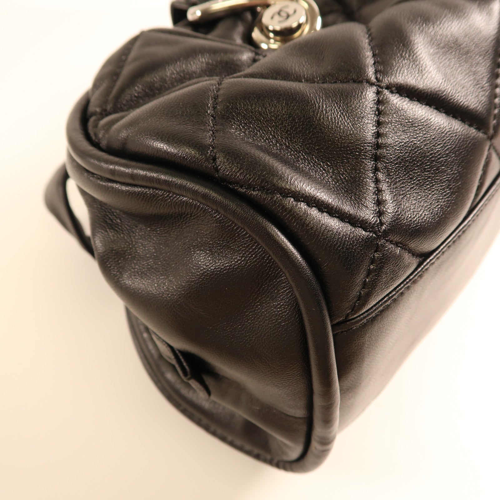 CHANEL 羊皮皮革Shoulder Bag銀扣肩背袋