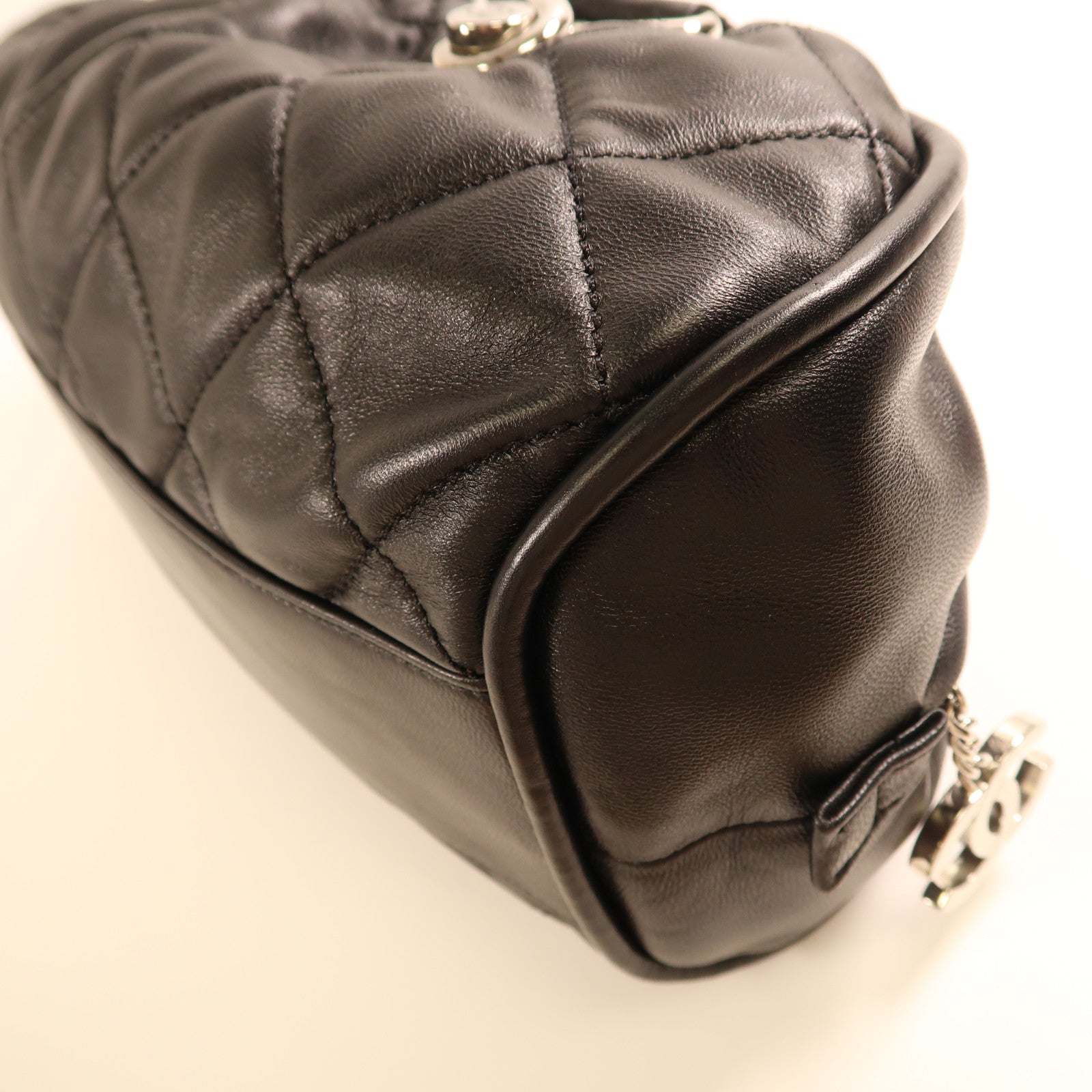 CHANEL 羊皮皮革Shoulder Bag銀扣肩背袋