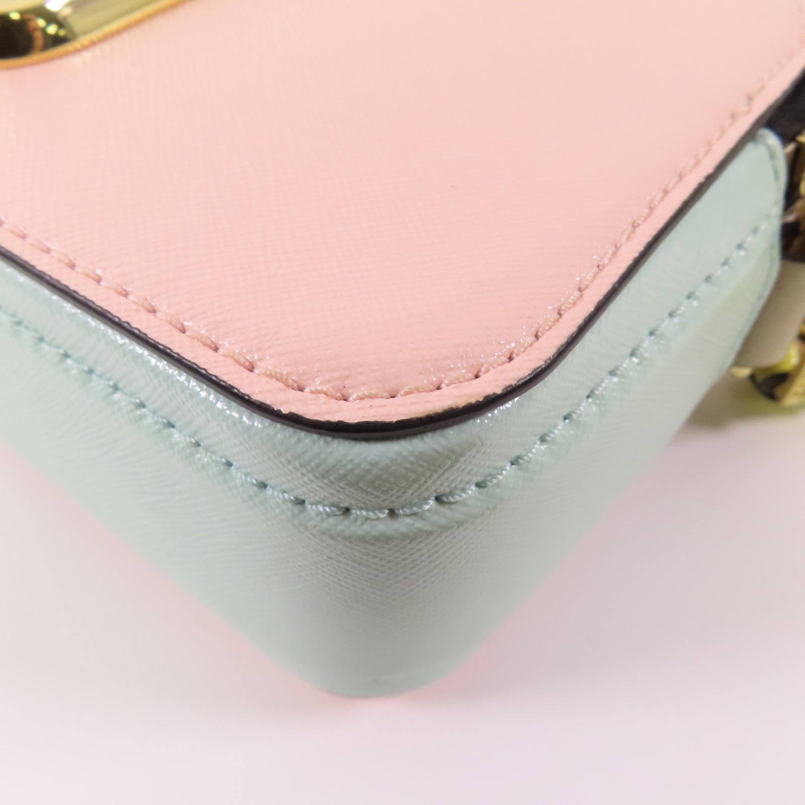 MARC JACOBS 牛皮皮革Snapshot金扣肩背袋